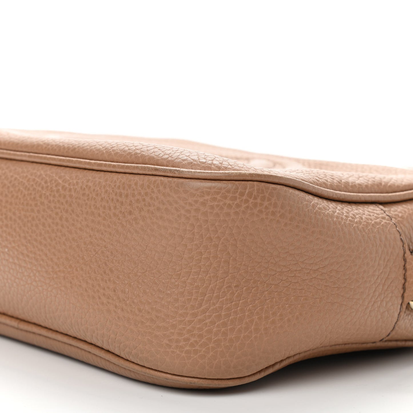 Pebbled Calfskin Small Soho Disco Bag Camelia