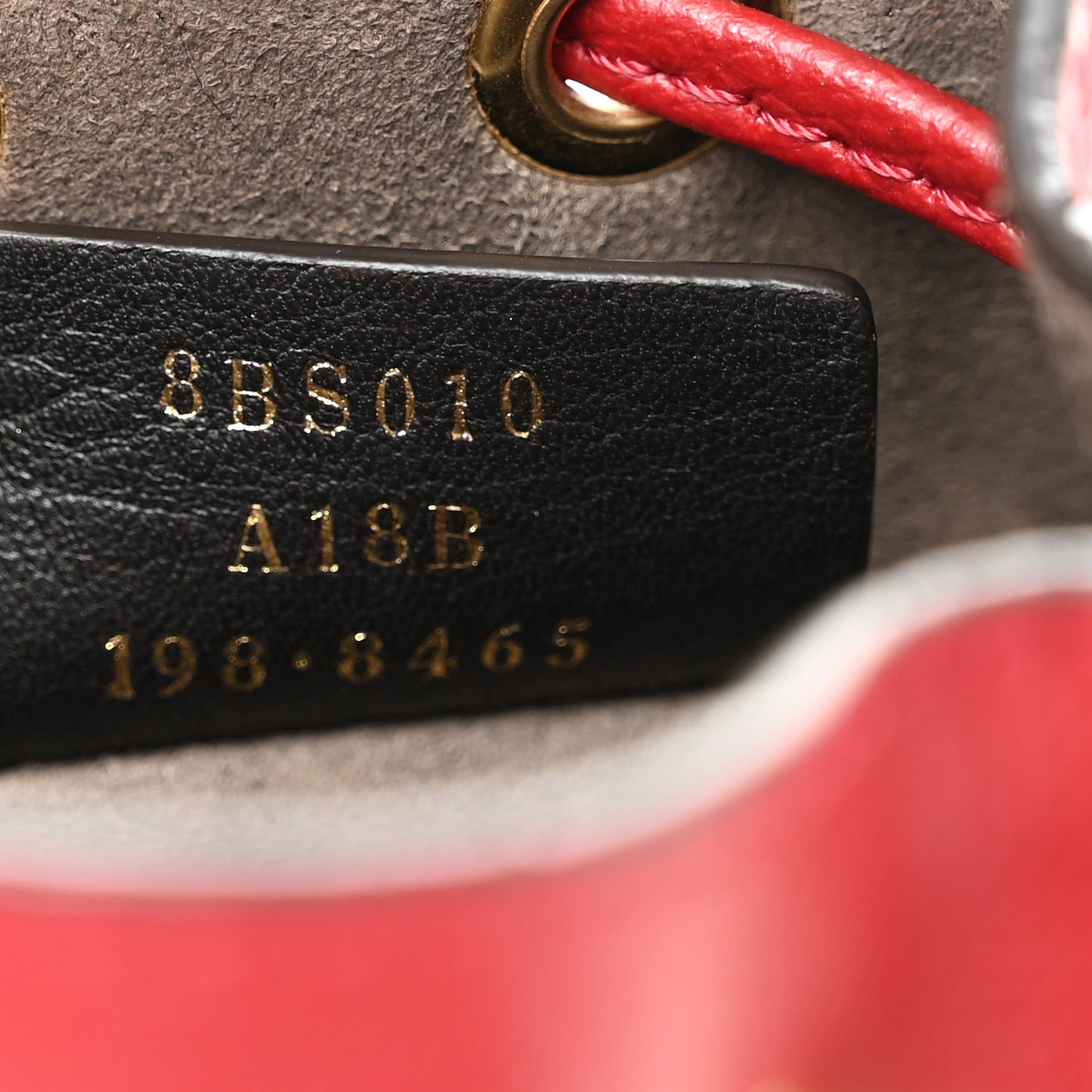 Vitello Cruise F is Fendi Mini Mon Tresor Bucket Bag Fragola