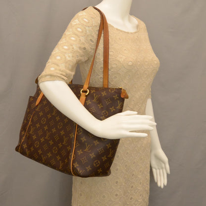 Louis Vuitton Monogram Totally MM 2 of 7