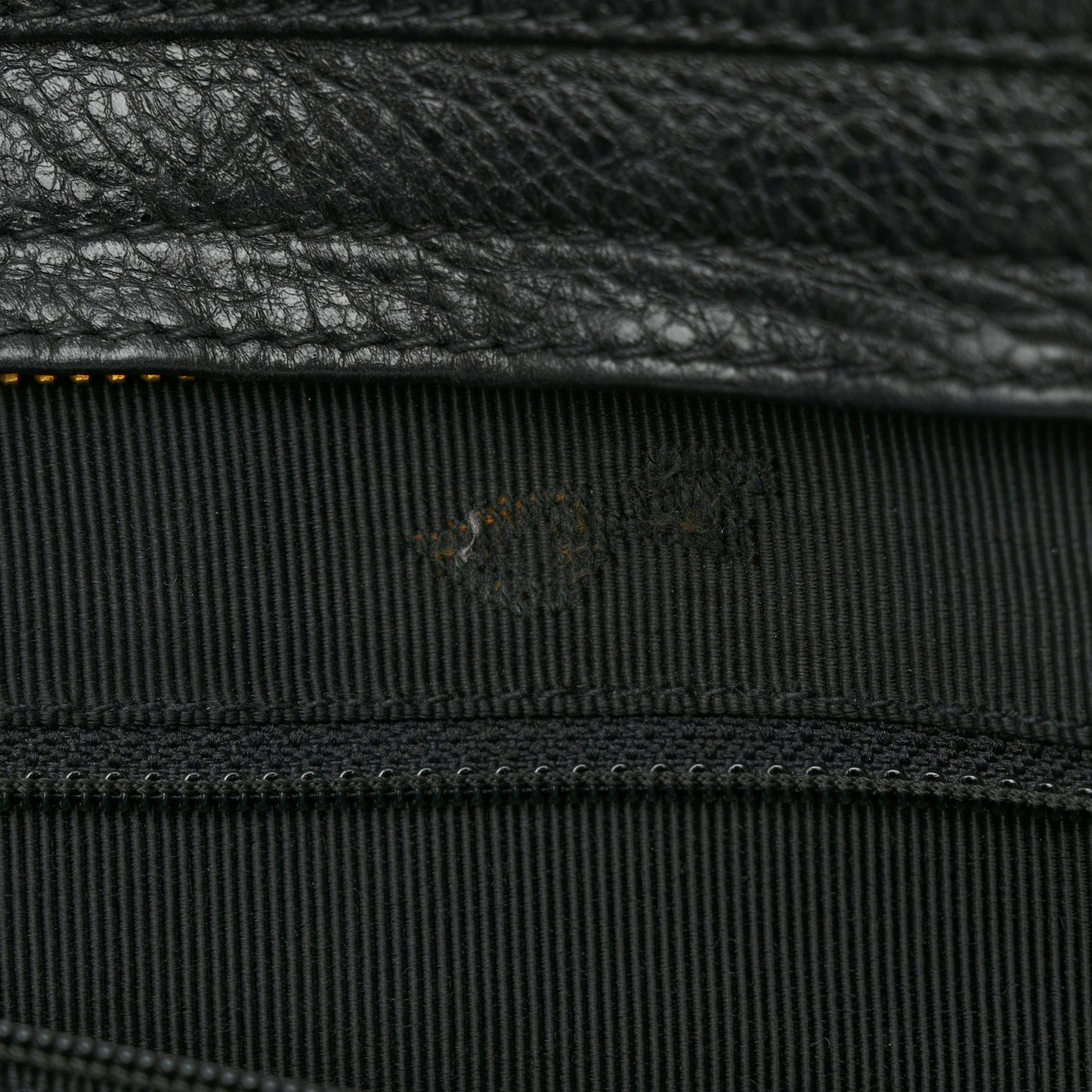 Caviar CC Shoulder Bag Black