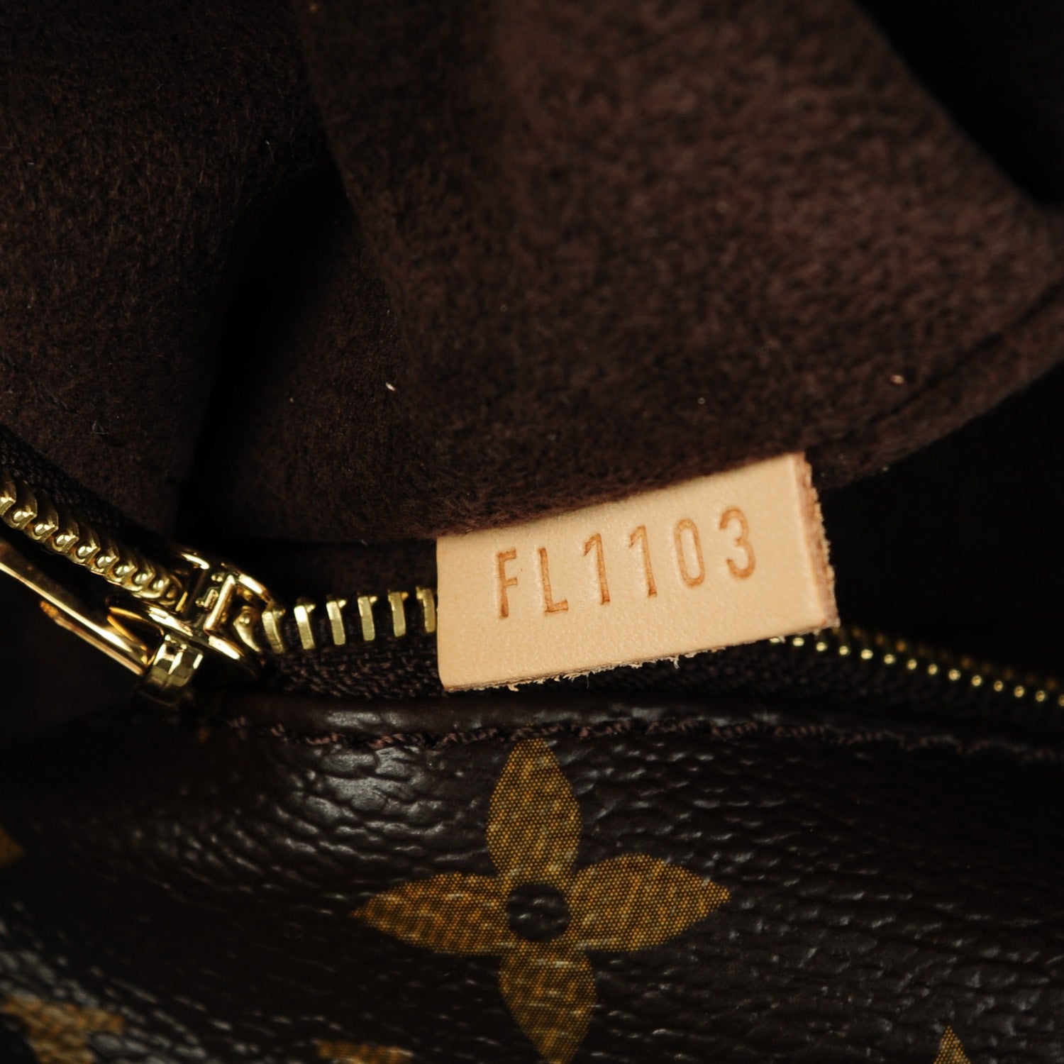 Louis Vuitton Monogram Metis 7 of 7