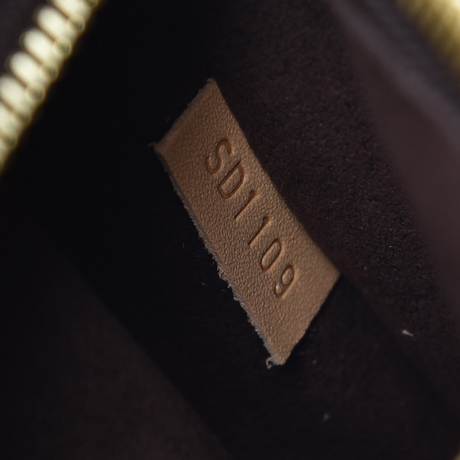 Louis Vuitton Monogram Pochette Metis 8 of 9