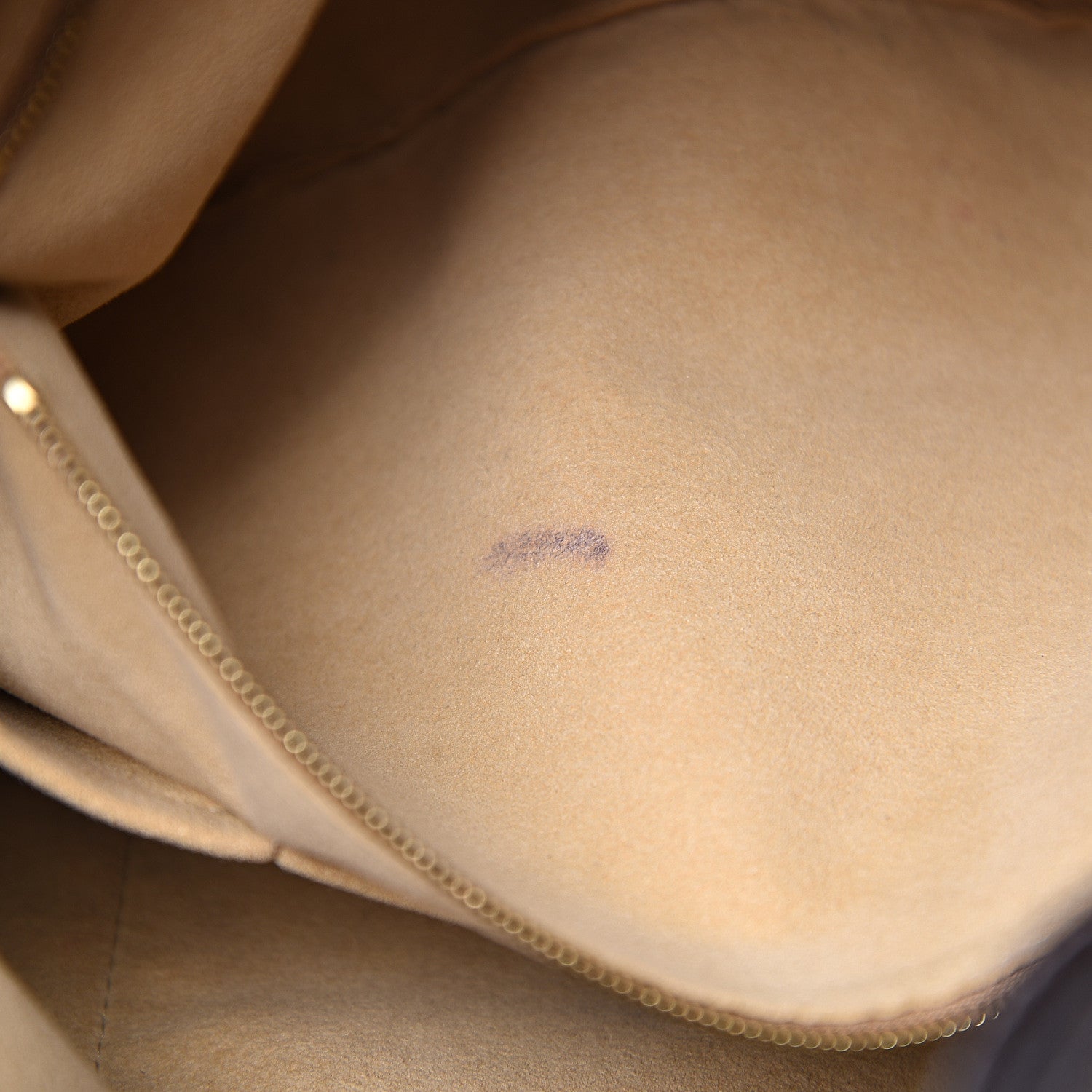 Louis Vuitton Monogram Artsy MM 6 of 15