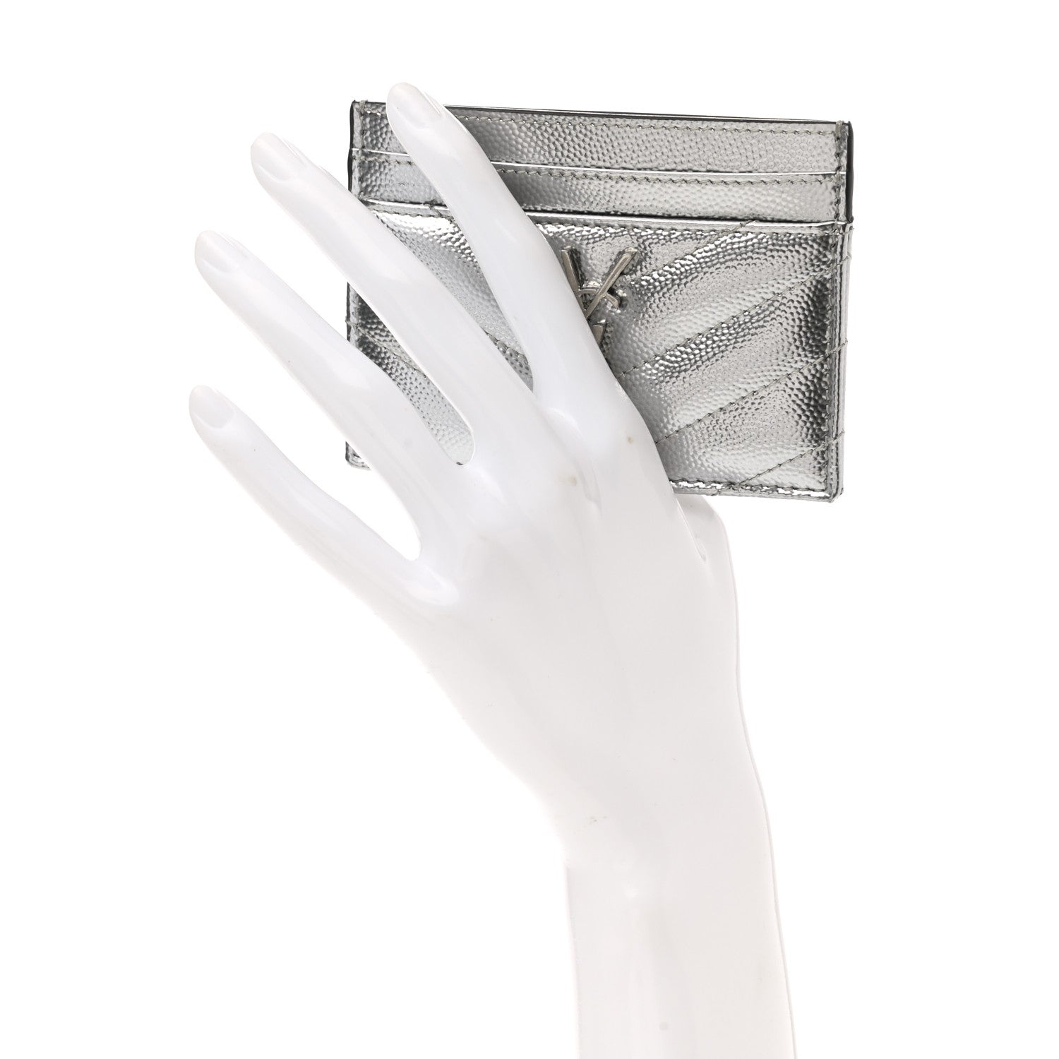 Saint Laurent Metallic Grain De Poudre Matelasse Chevron Monogram Credit Card Case Argento 2 of 7