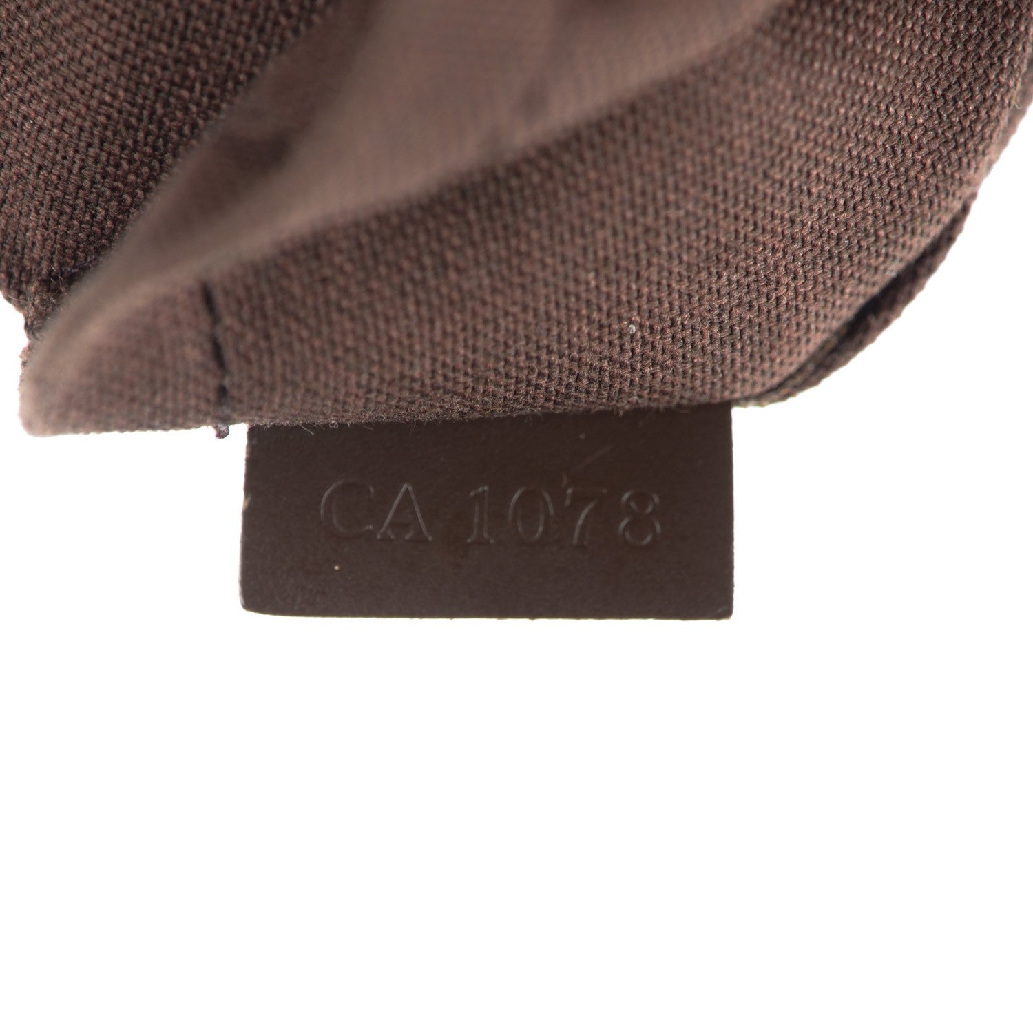 Louis Vuitton Damier Ebene Beaubourg 7 of 11