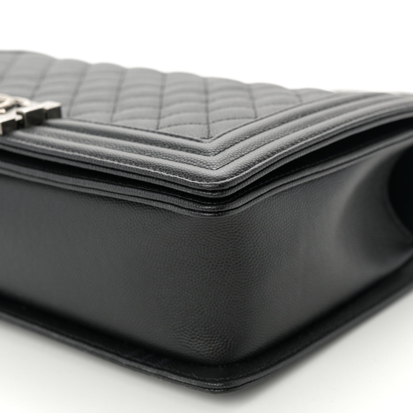 Caviar Quilted New Medium Boy Flap Black