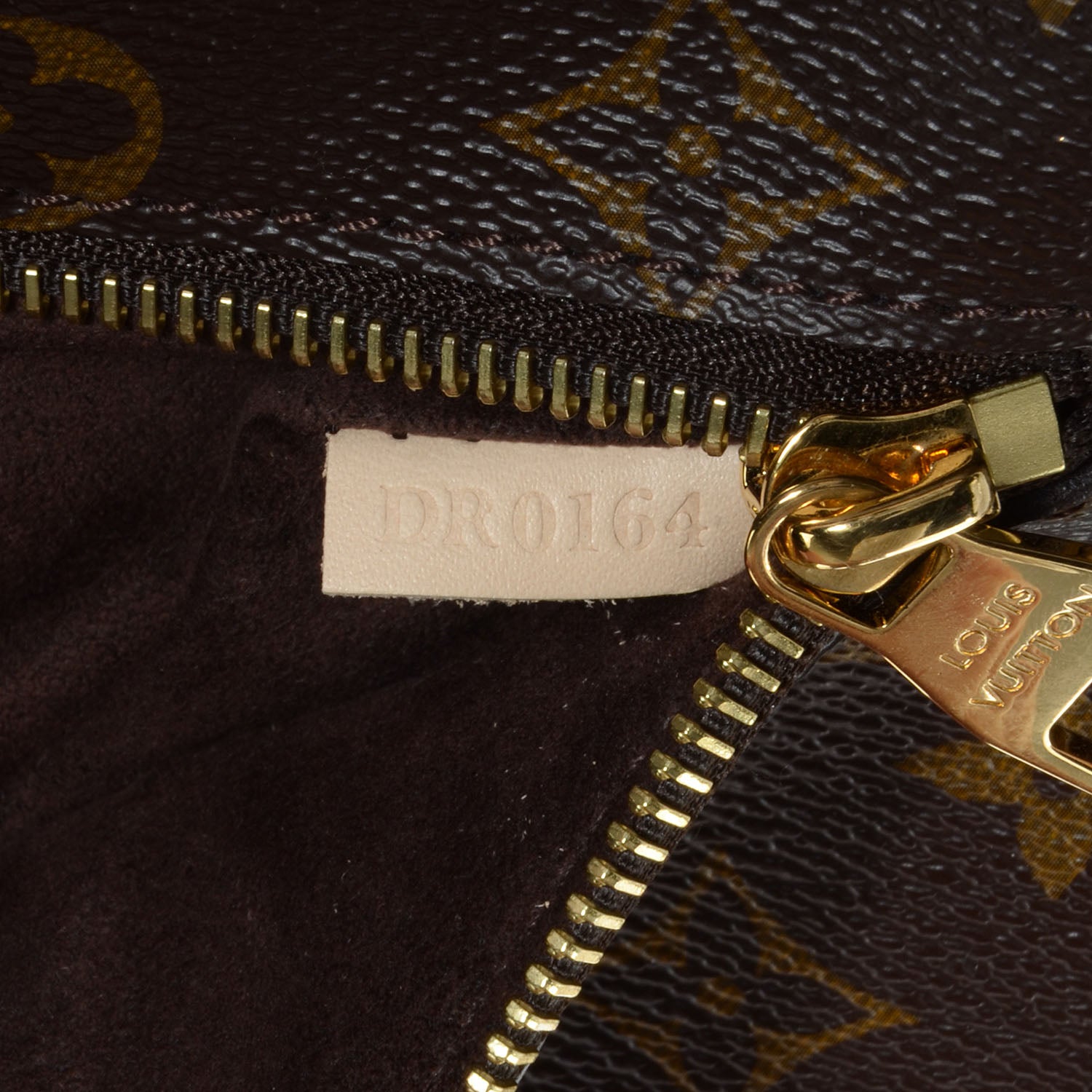 Louis Vuitton Monogram Pochette Metis 7 of 7