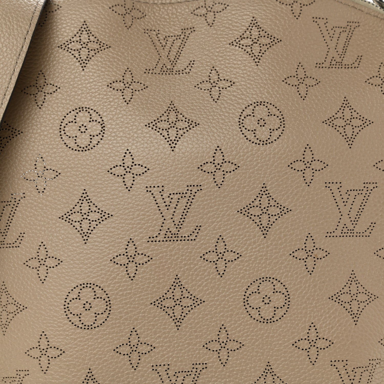 Louis Vuitton Mahina Babylone Chain BB Galet 8 of 12