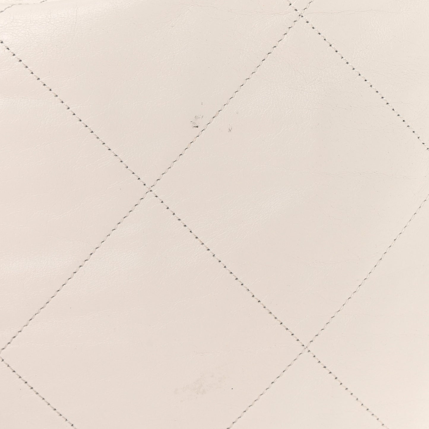 Shiny Calfskin Quilted Chanel 22 White