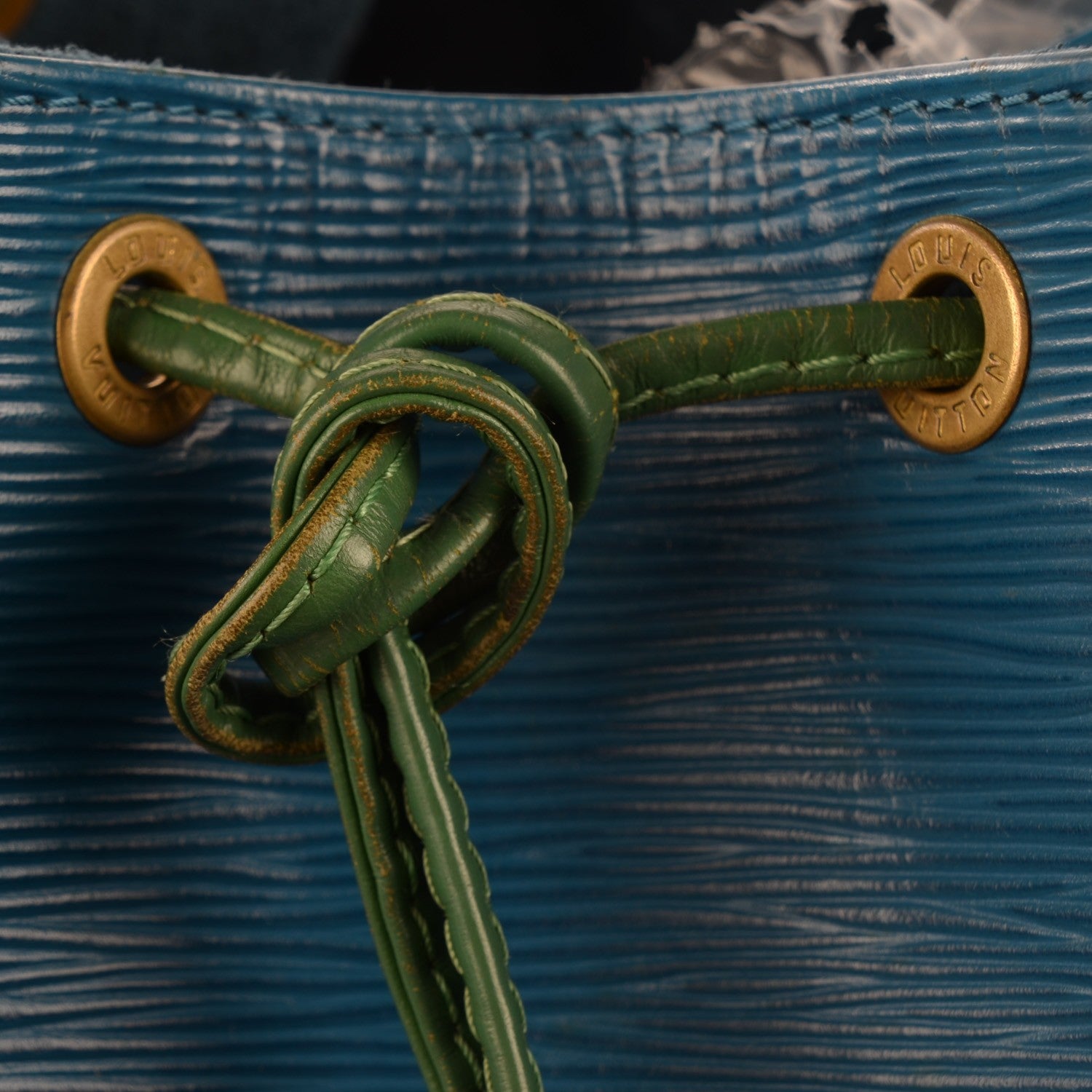 Louis Vuitton Epi Noe Borneo Toledo 5 of 9