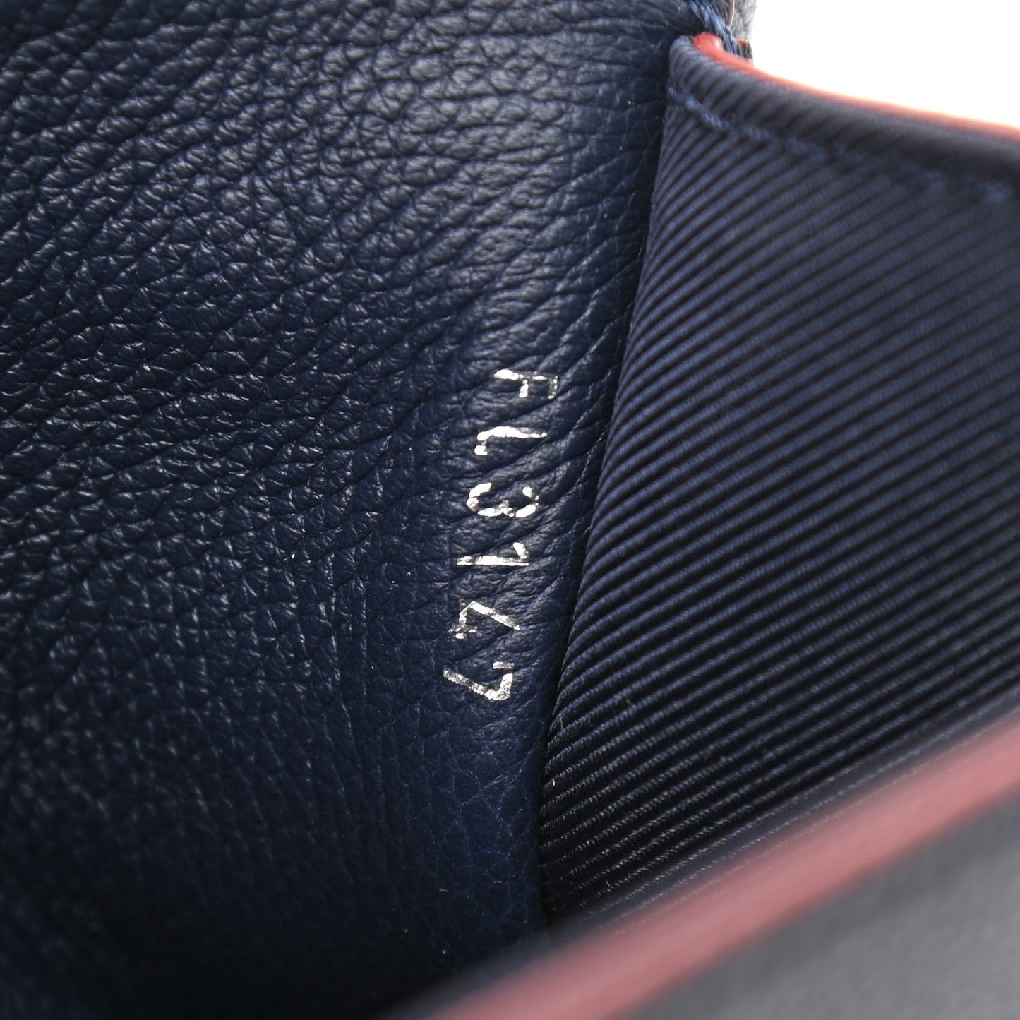 Calfskin Lockme II Chain Bag BB Marine Rouge