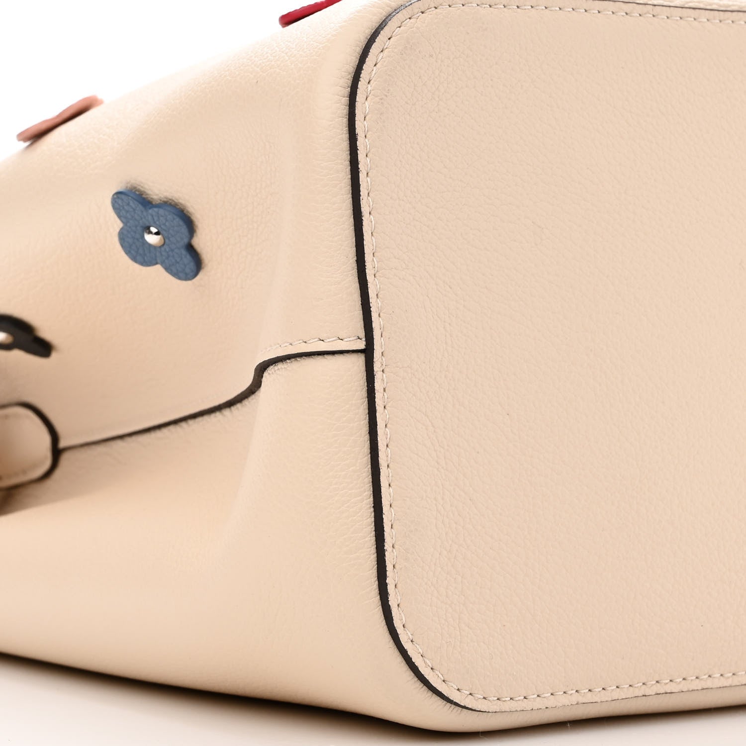 Louis Vuitton Calfskin Flowers Lockme Bucket Creme 8 of 9
