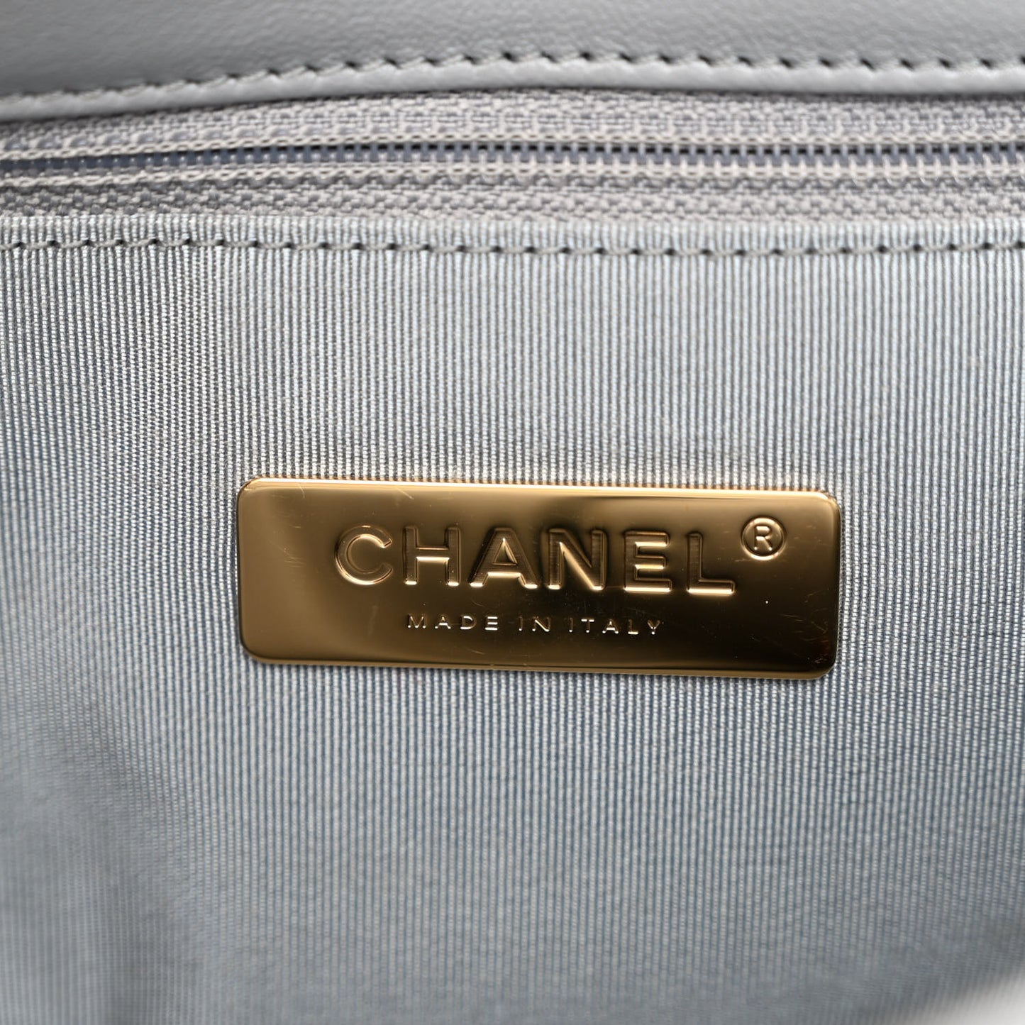 Lambskin Quilted Maxi Chanel 19 Flap Grey
