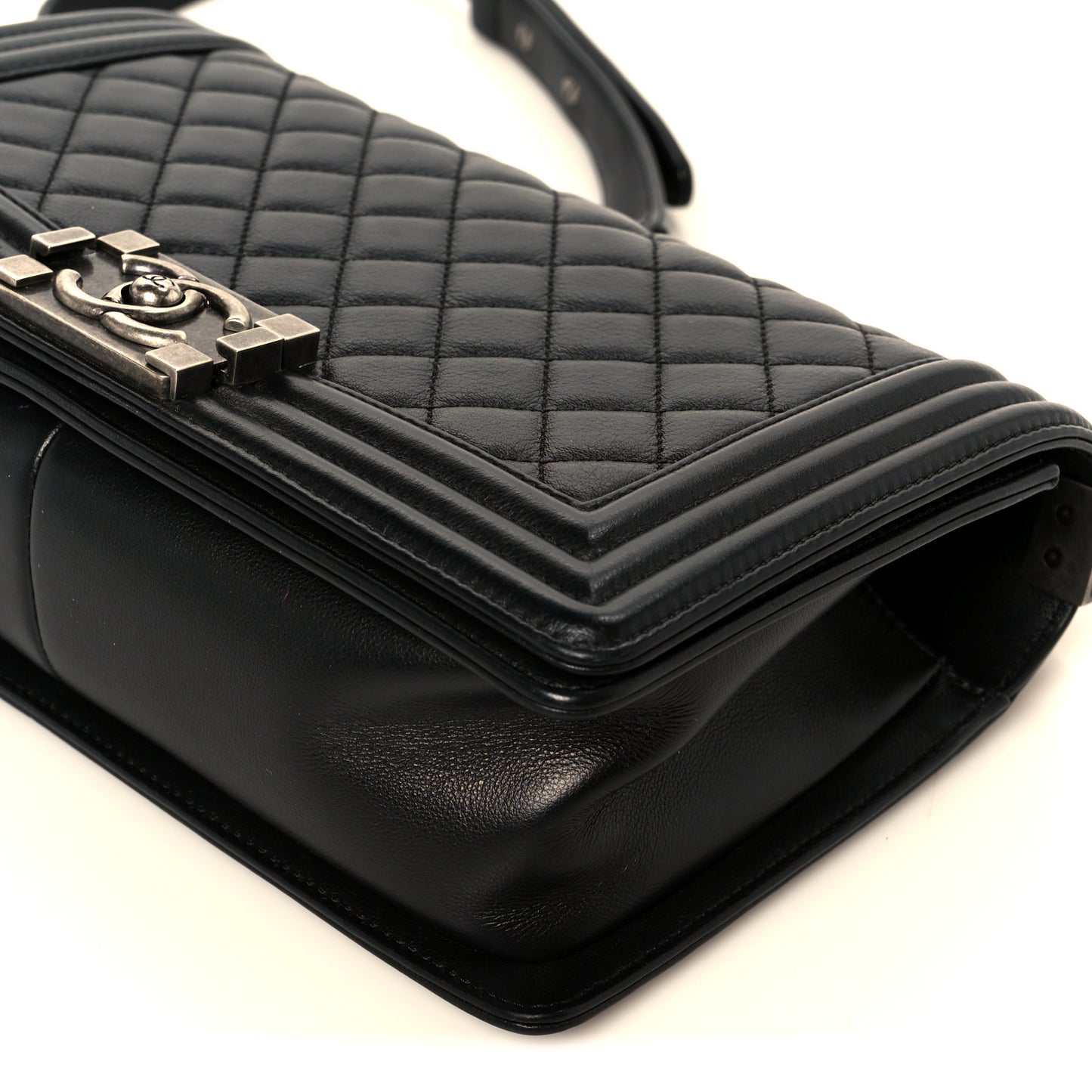 Calfskin Quilted Medium Boy Flap Black