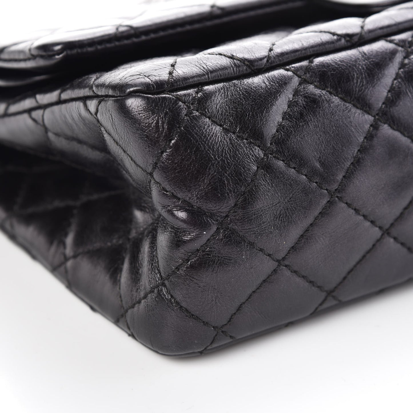 Metallic Aged Calfskin Quilted 2.55 Reissue 225 Flap Black