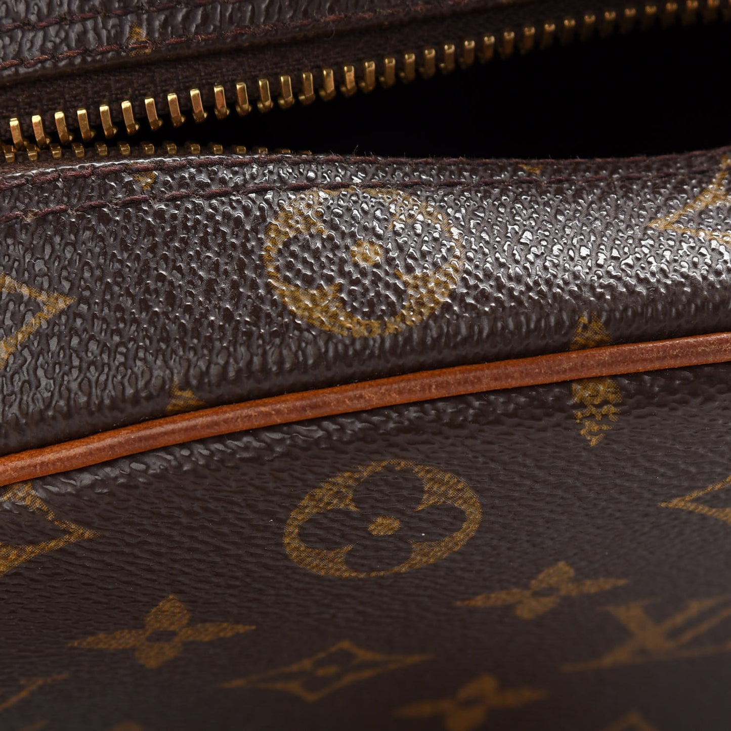 Monogram Blois