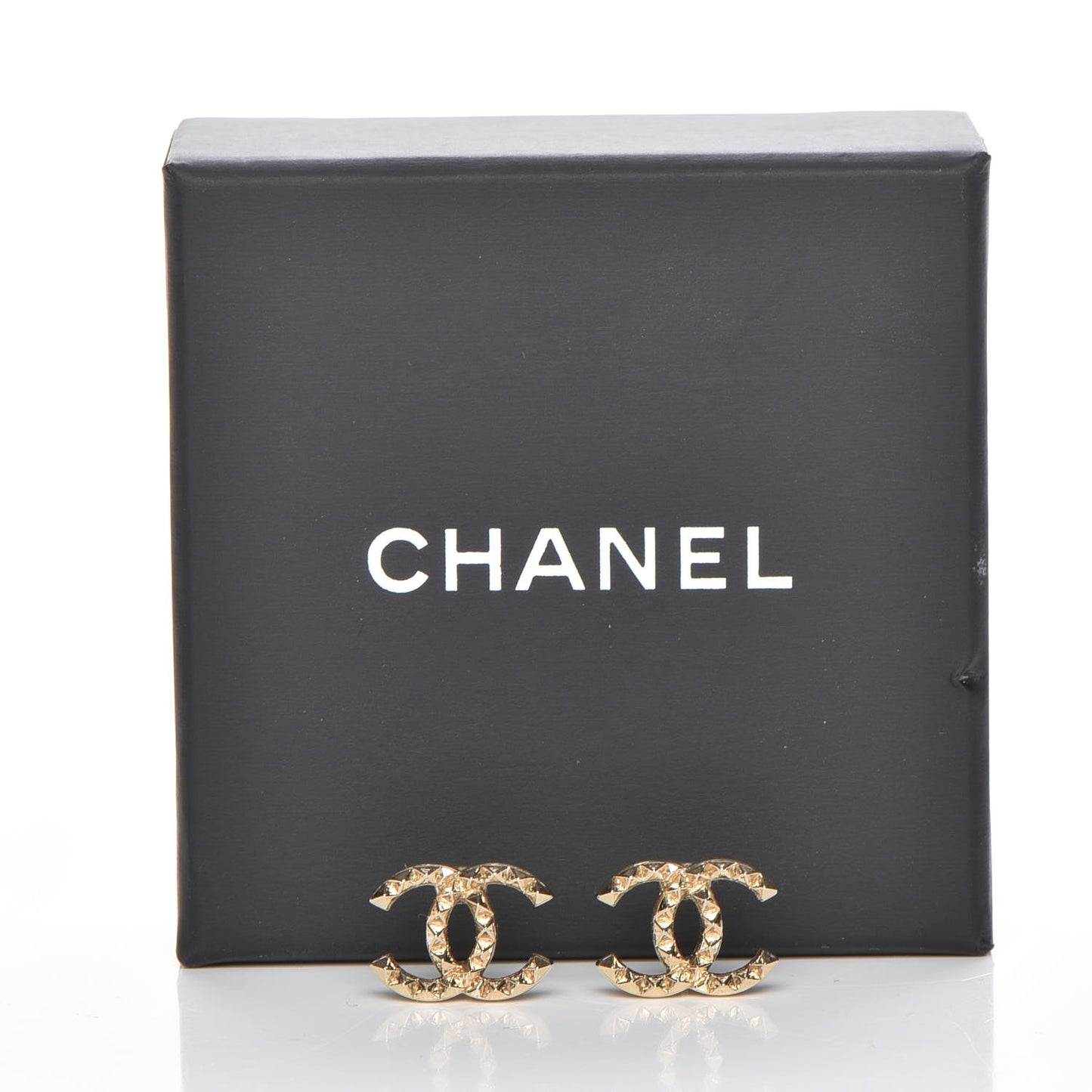 Studded CC Earrings Gold