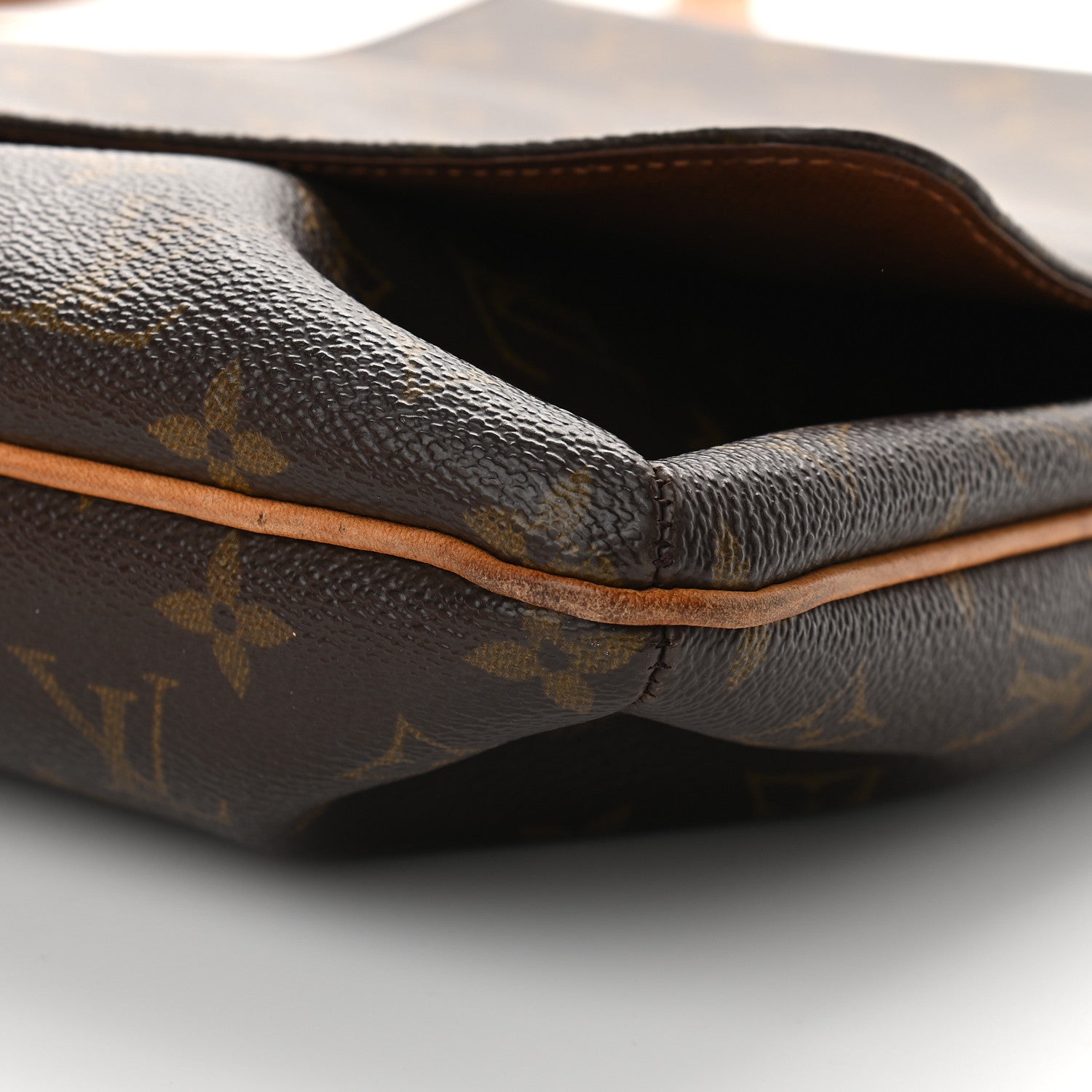 Louis Vuitton Monogram Musette GM 9 of 10