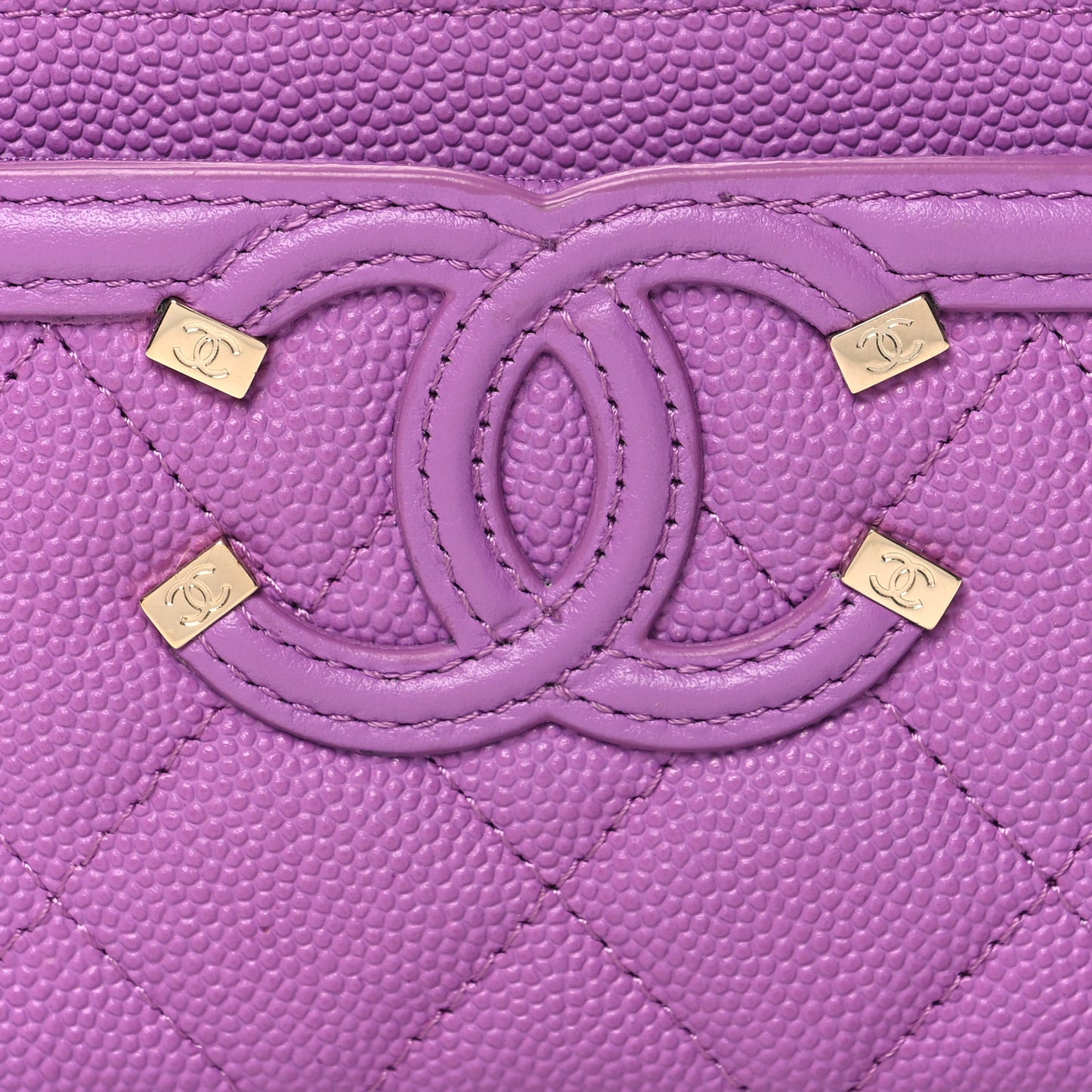 Caviar Quilted Filigree Card Holder Purple