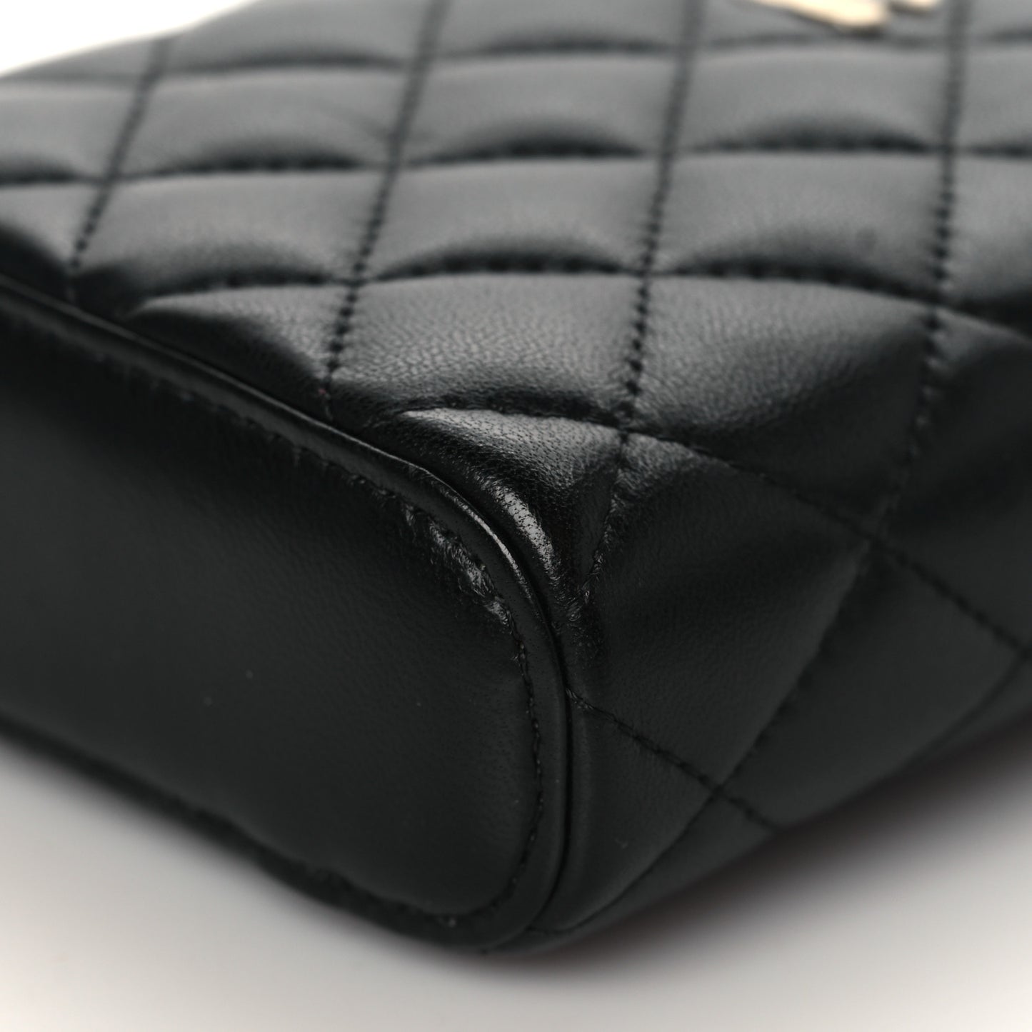 Lambskin Quilted Small Vertical Coco Beauty Vanity Case With Chain Black