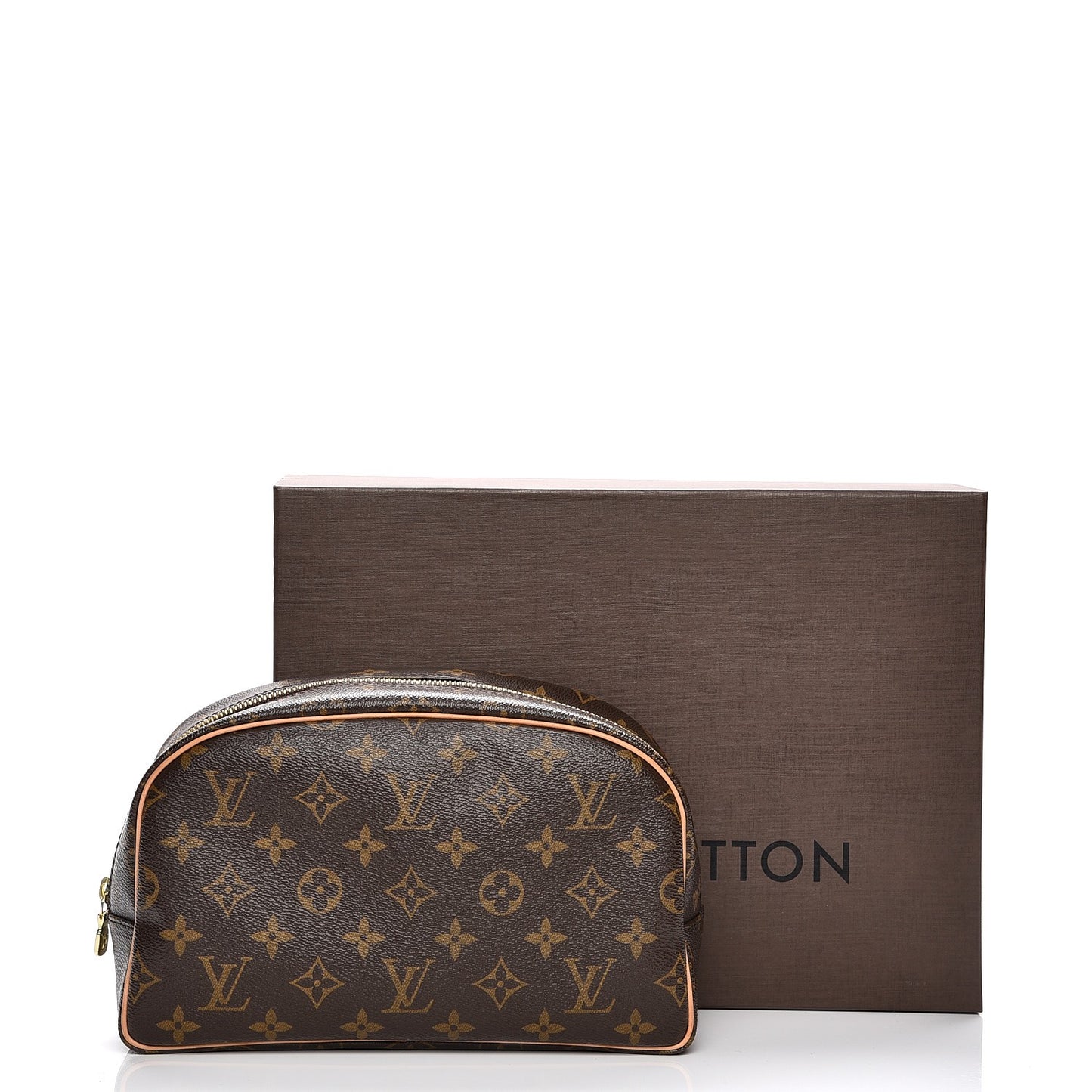 Monogram Toiletry 25