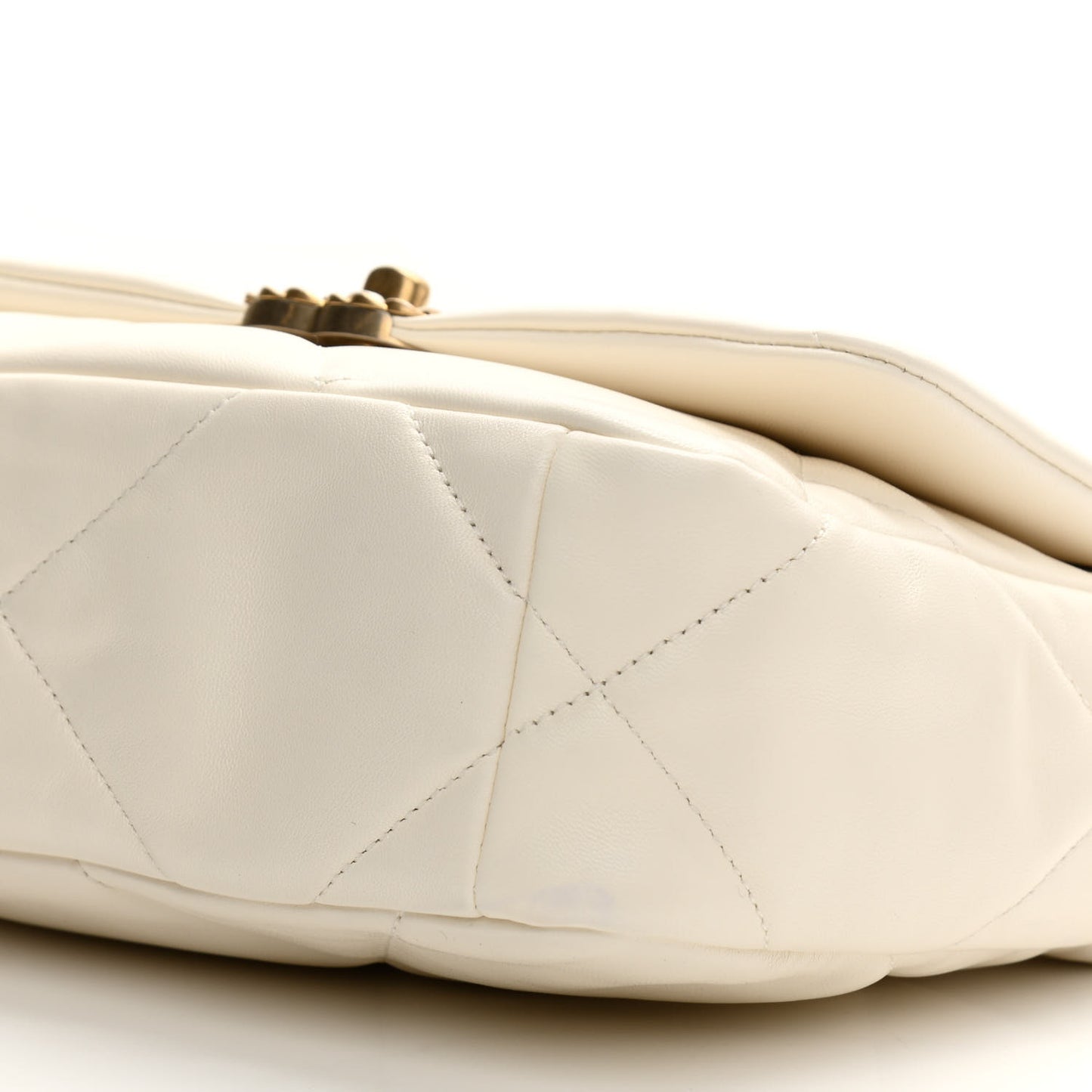 Lambskin Quilted Medium Chanel 19 Flap White