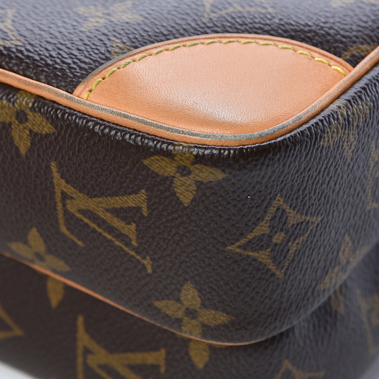 Monogram Amazone