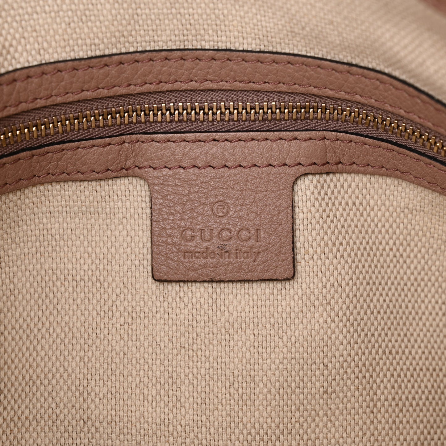 Pebbled Calfskin Large Soho Hobo Camelia