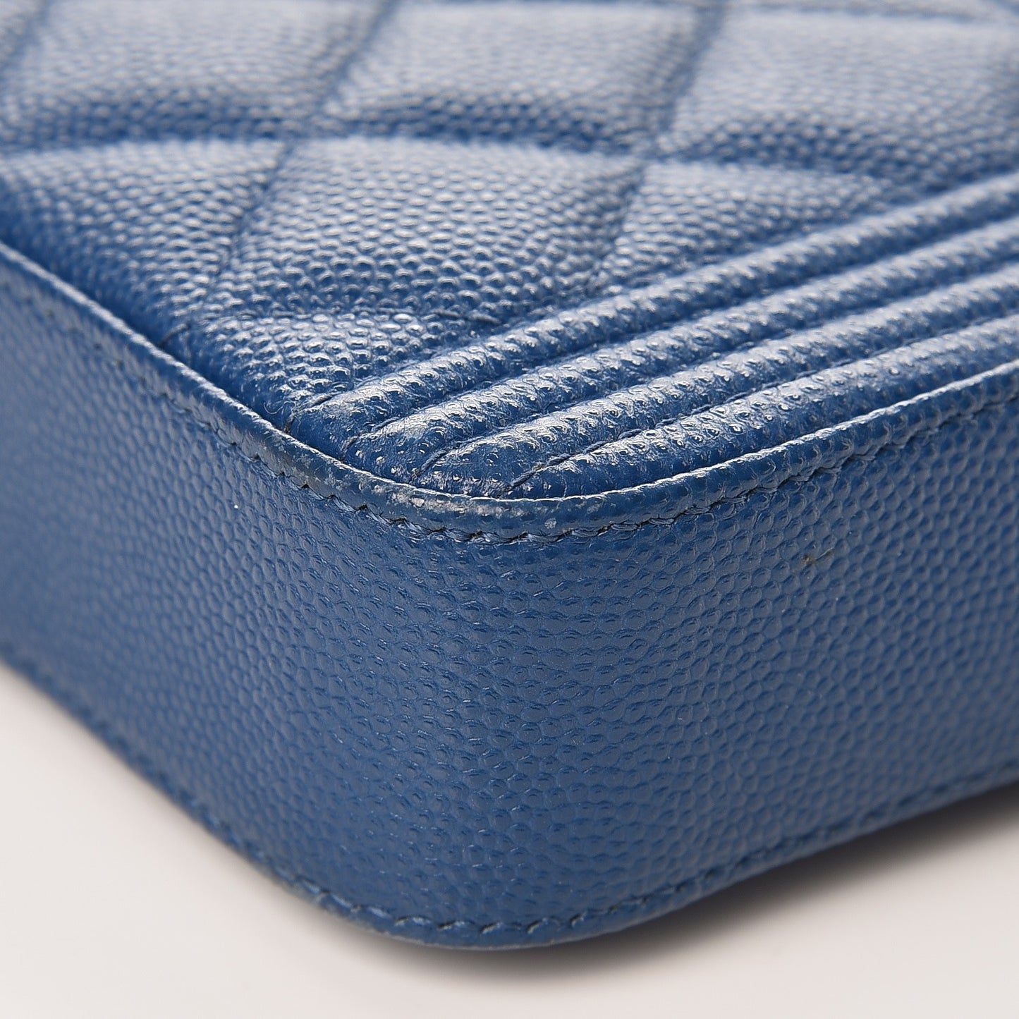 Caviar Quilted Small Boy Clutch With Chain Blue