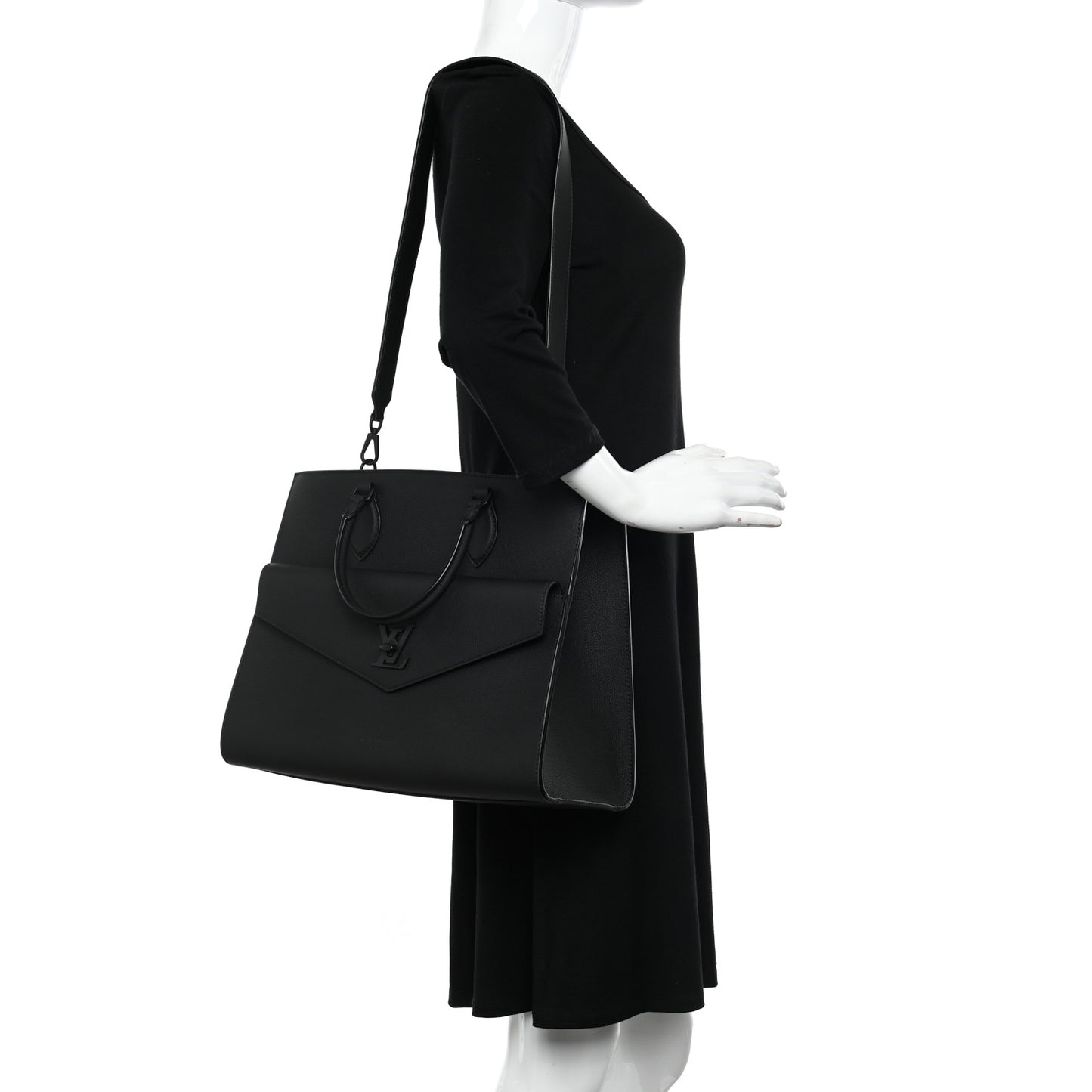 Soft Calfskin Lockme Tote MM Black