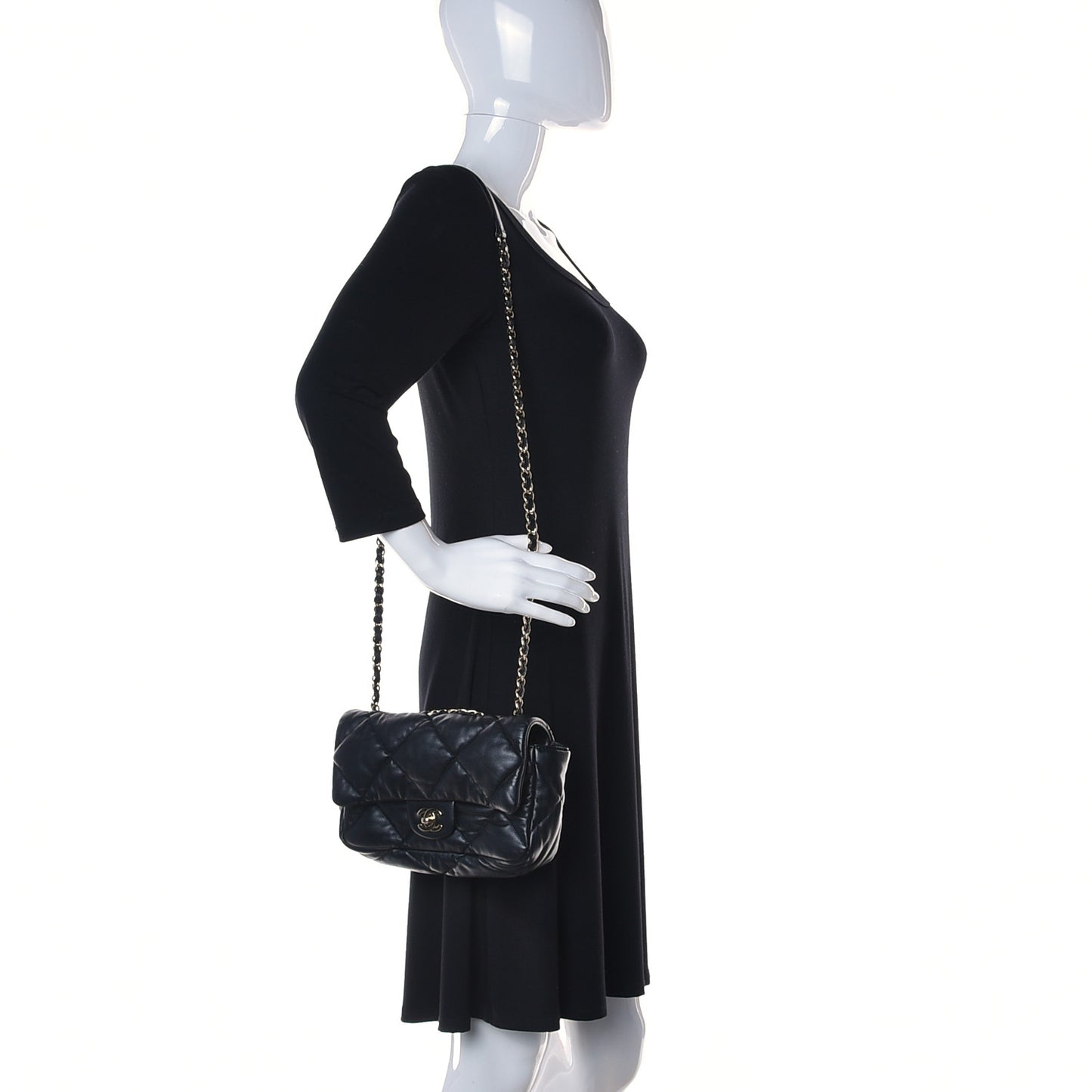 Calfskin Quilted Medium Bubbly Flap Black