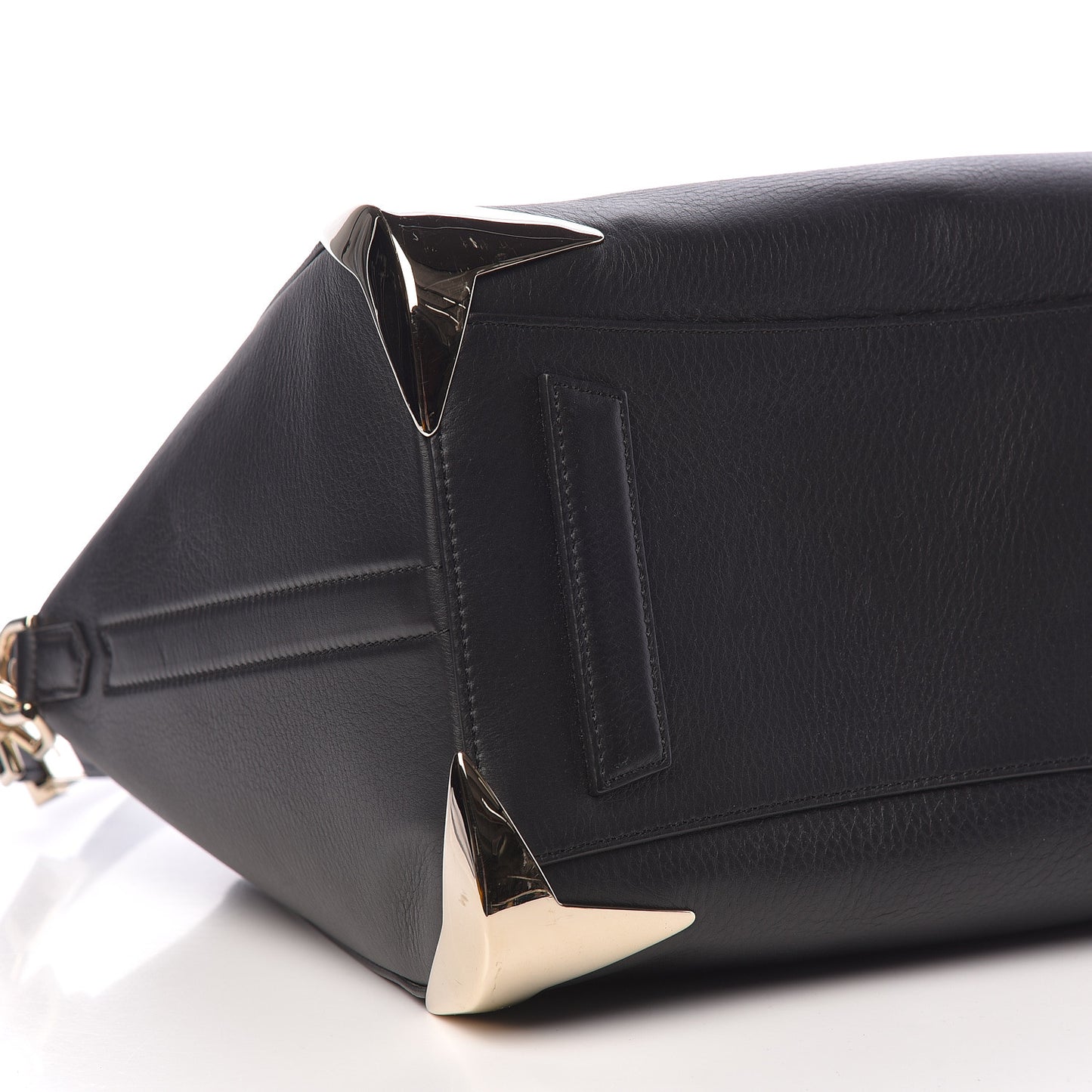 Calfskin Metal Corners Medium Antigona Black