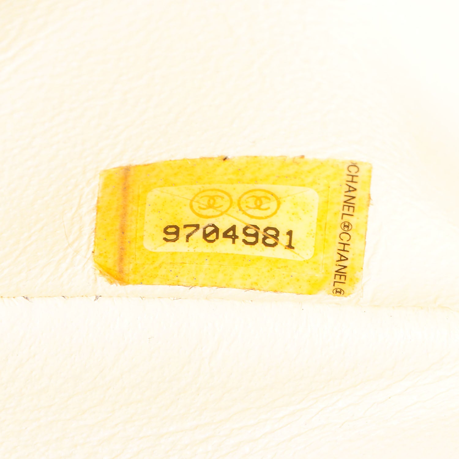 Chanel Caviar East West Flap White 6 of 8