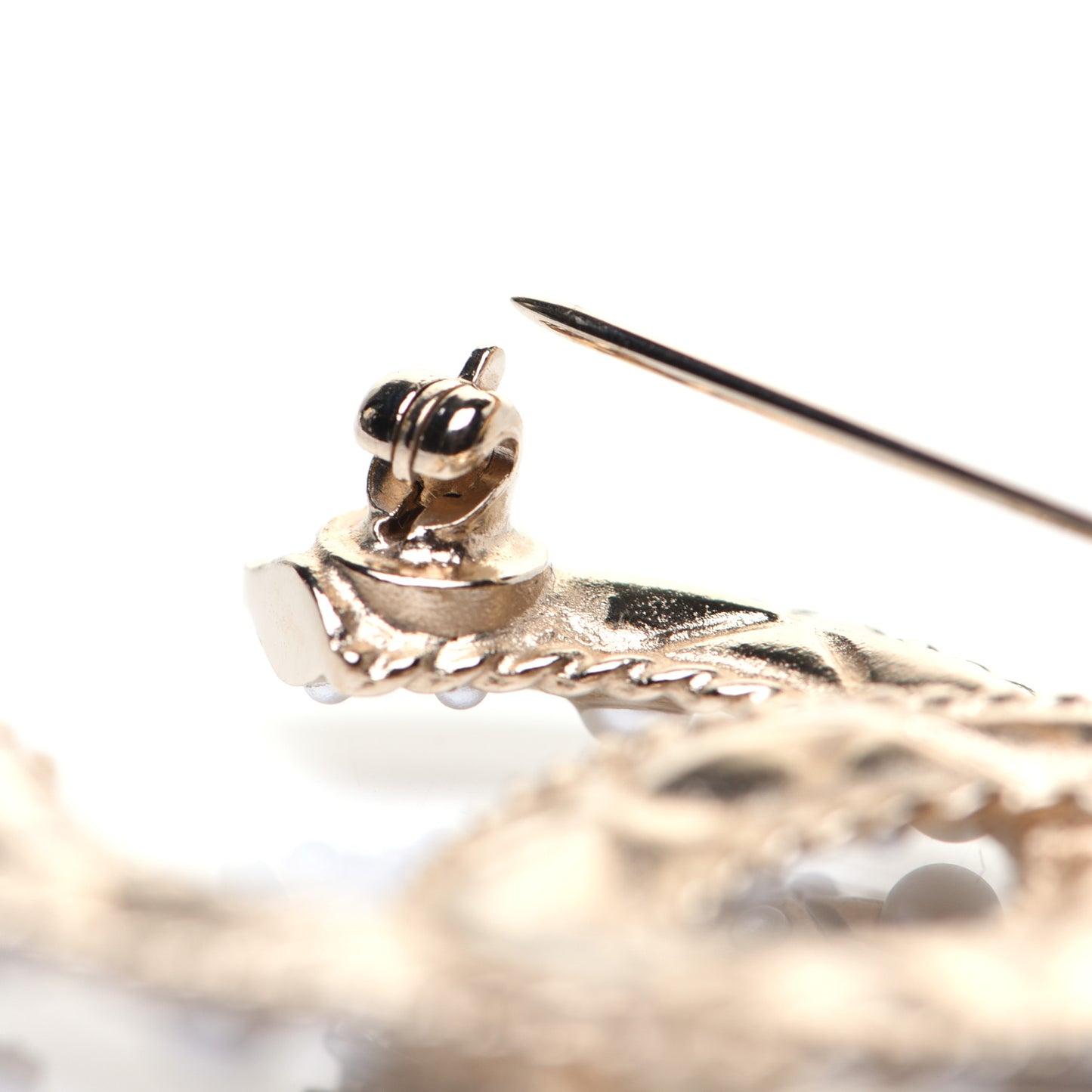 Pearl Crystal CC Brooch Gold