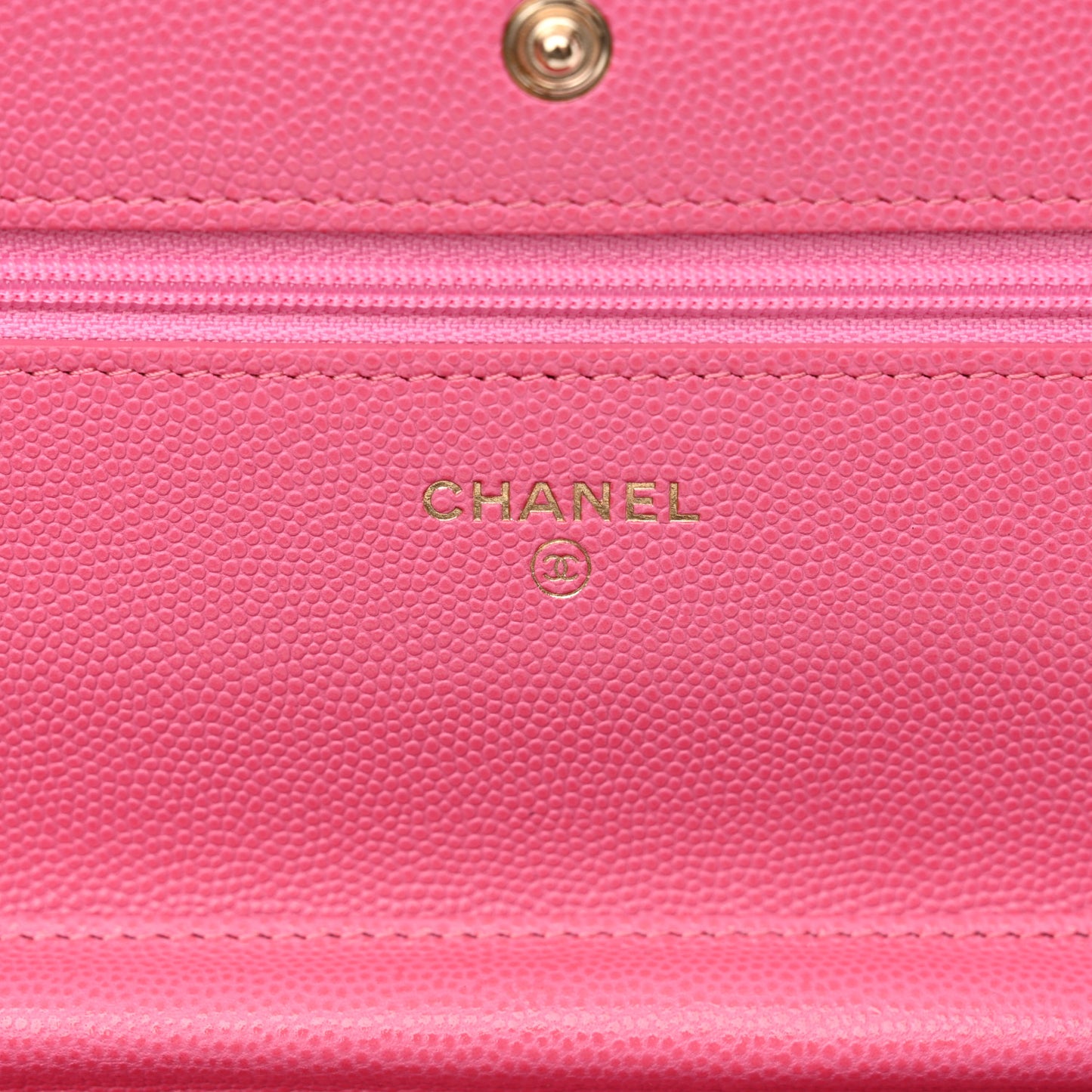 Caviar Quilted Wallet on Chain WOC Pink