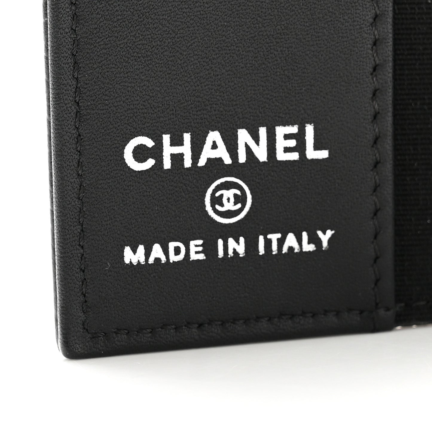 Caviar Timeless Passport Holder Black