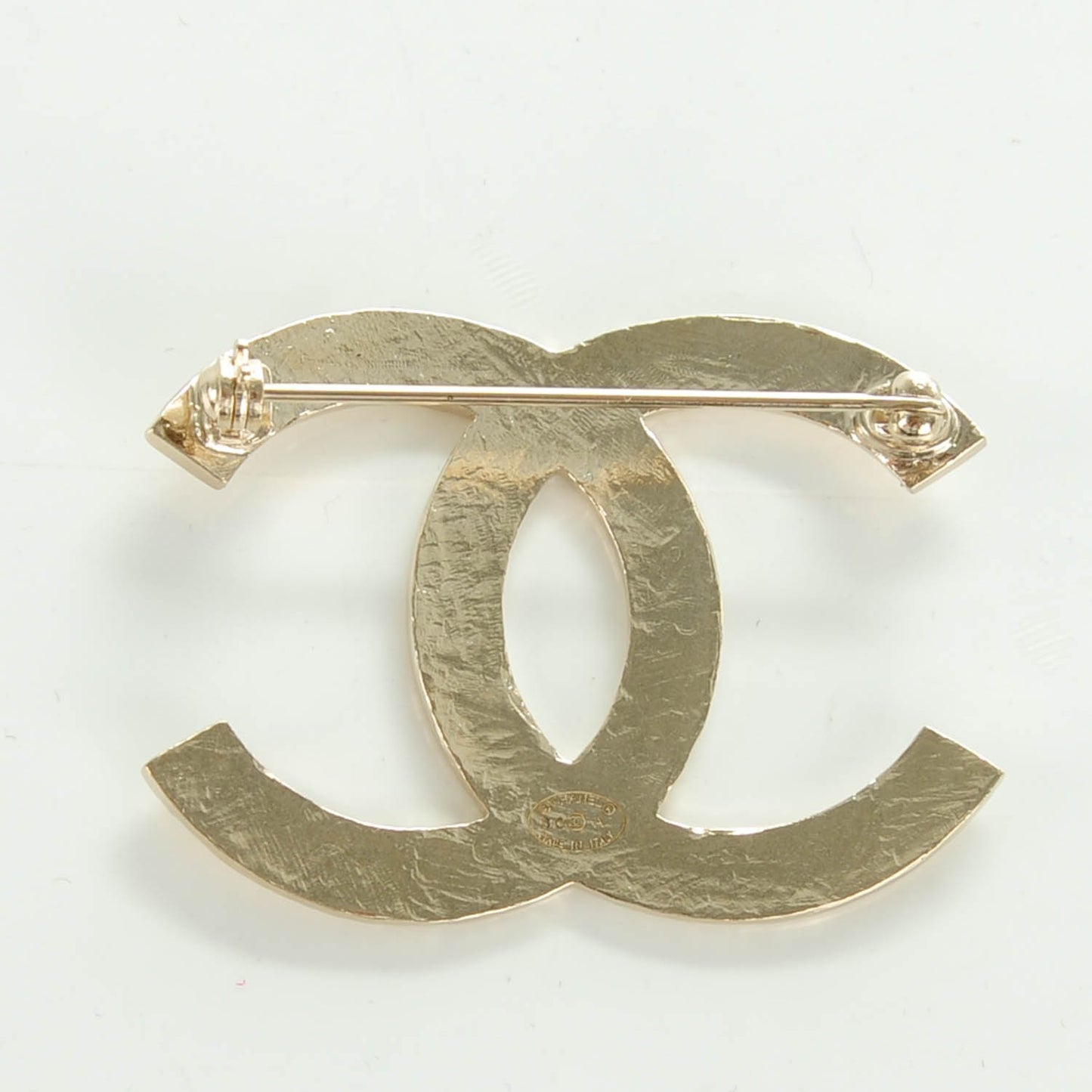 Quilted CC Brooch Light Gold