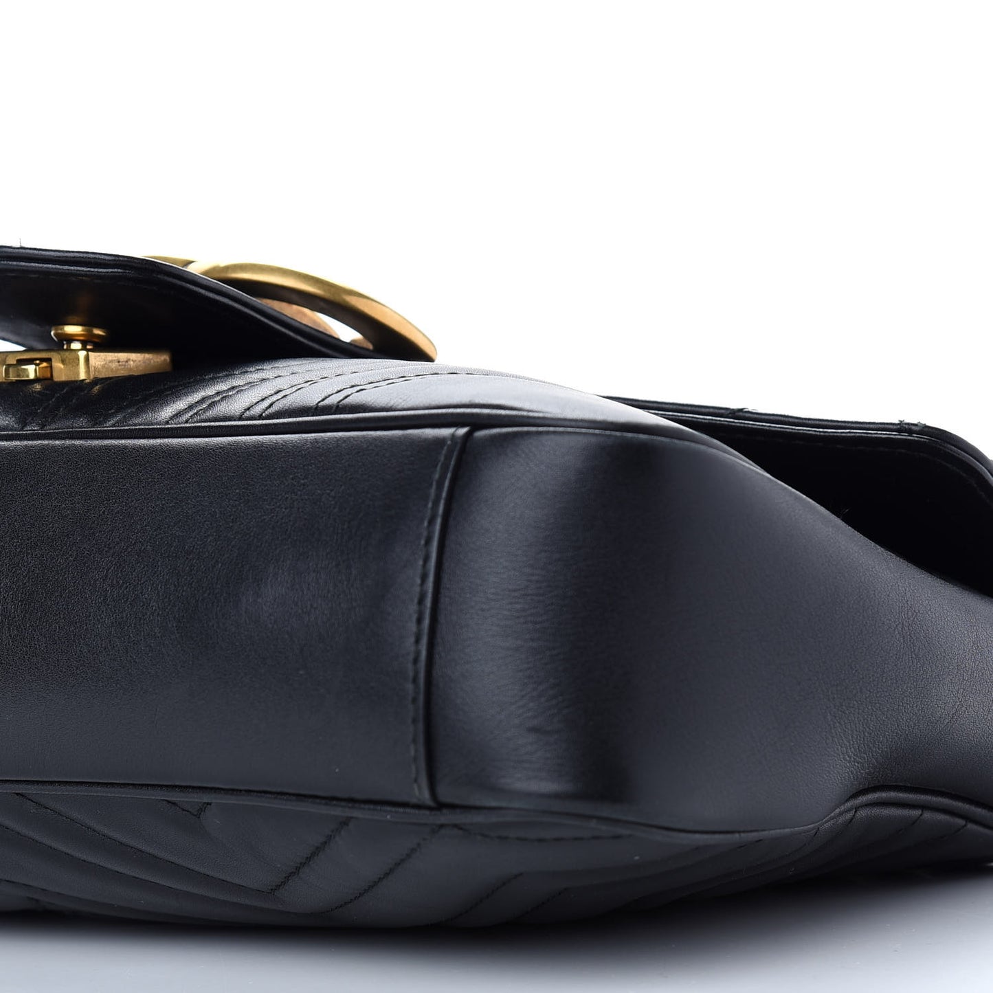 Calfskin Matelasse Medium GG Marmont Shoulder Bag Black
