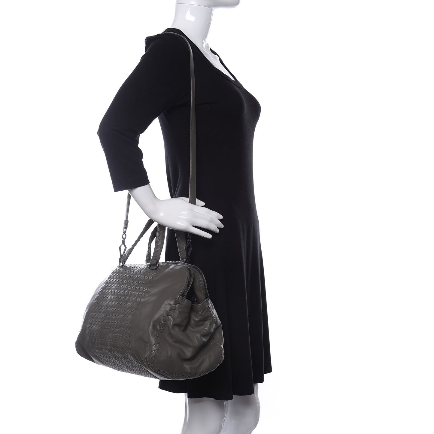 Calfskin Intrecciato Large Leggero Tote Kaki Fondente