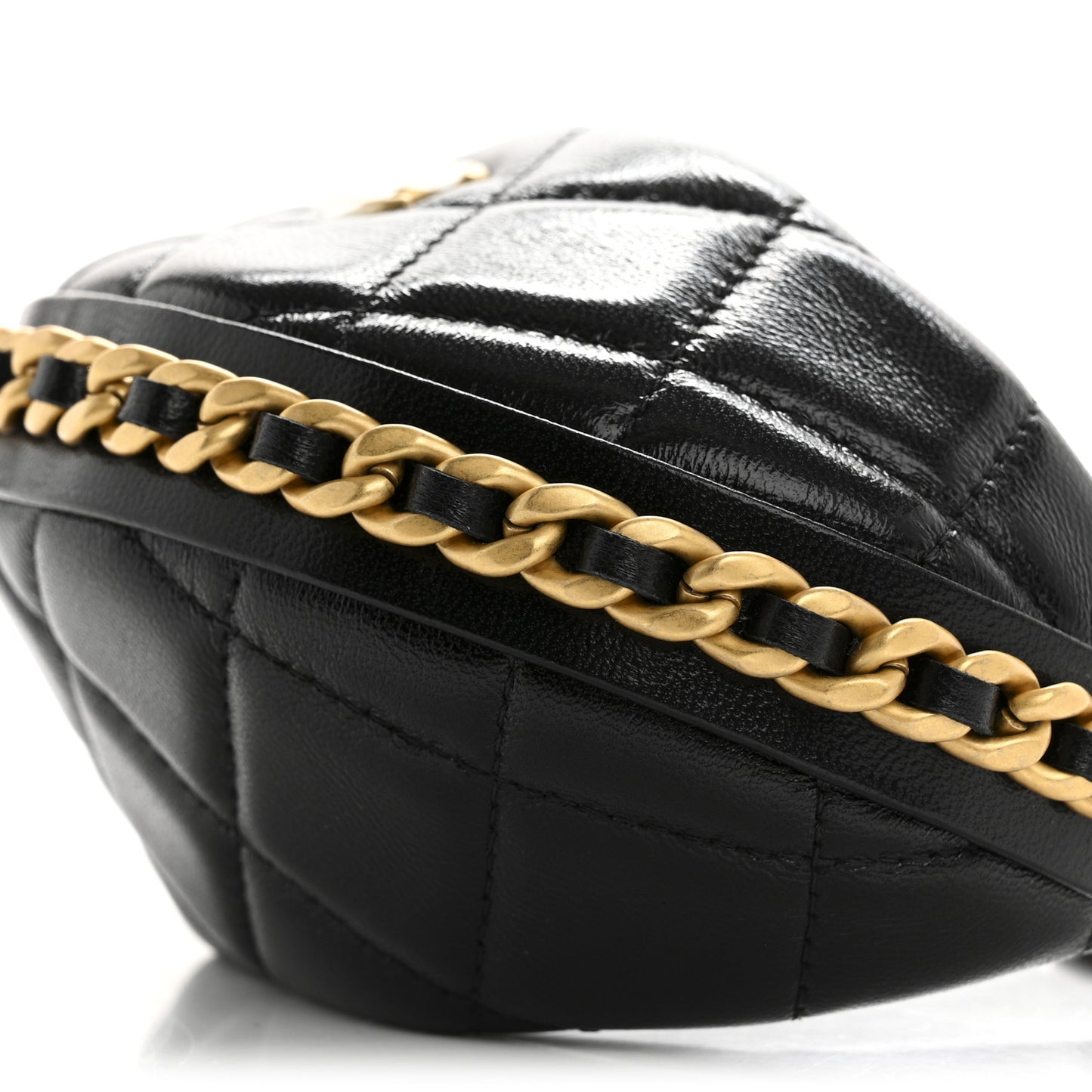 Shiny Crumpled Lambskin Quilted Chain Around Mini Pouch Black