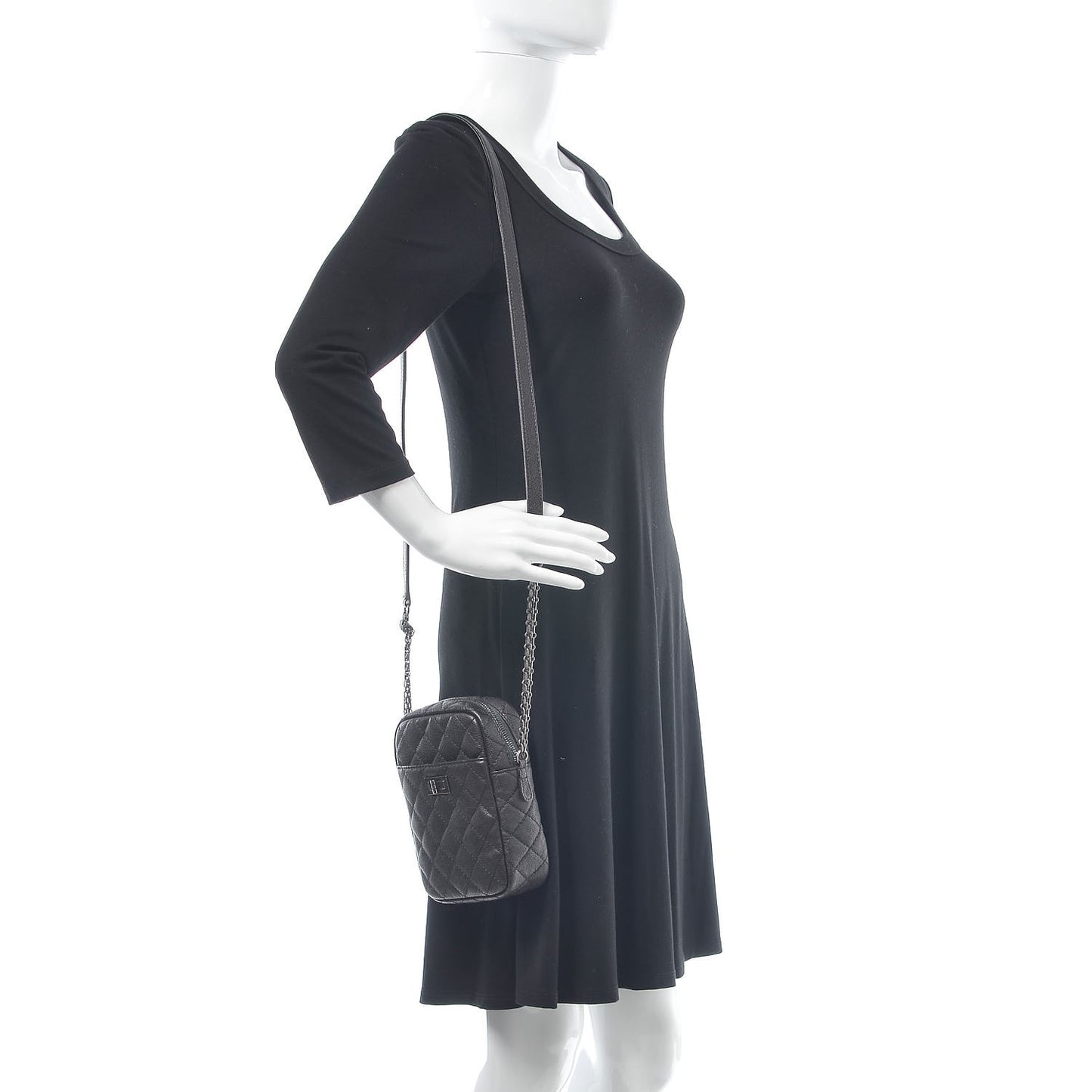 Grained Calfskin Quilted Reissue Camera Case Black