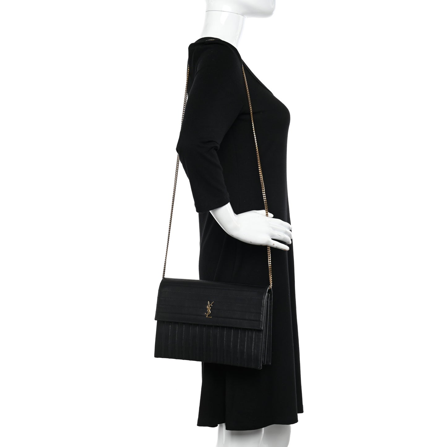 Calfskin Matelasse Victoire Chain Wallet Black