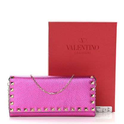 Valentino Garavani Metallic Pebbled Calfskin Rockstud Flap Wallet On Chain Peony 8 of 8