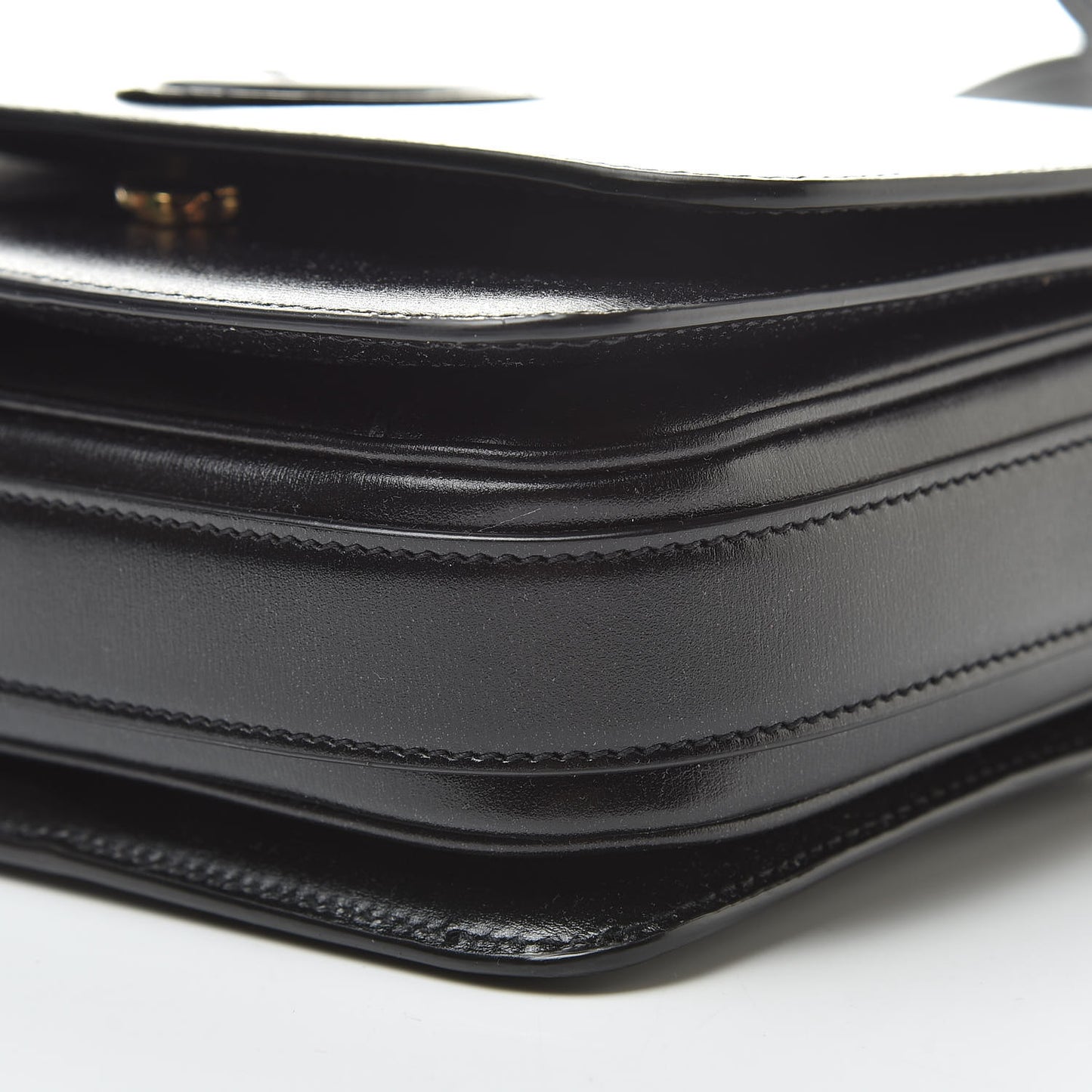 Calfskin Le 61 Shoulder Bag Black