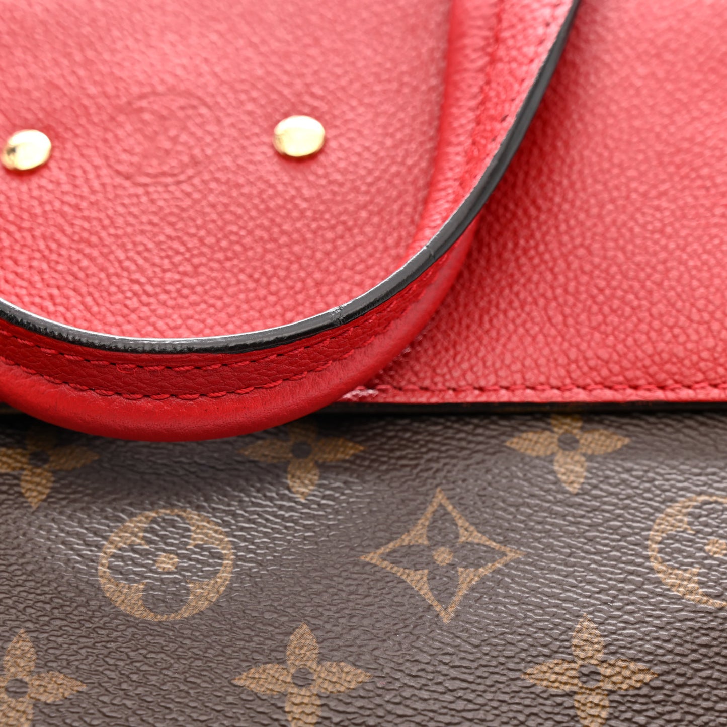 Monogram Venus Cherry