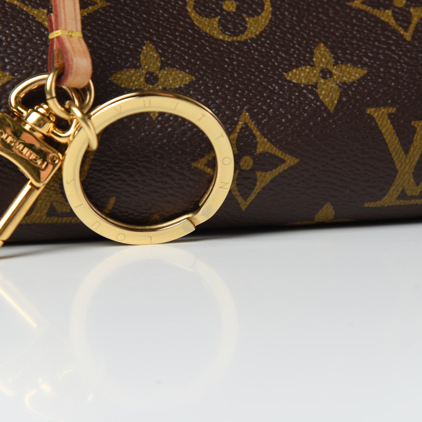 Monogram Artsy MM