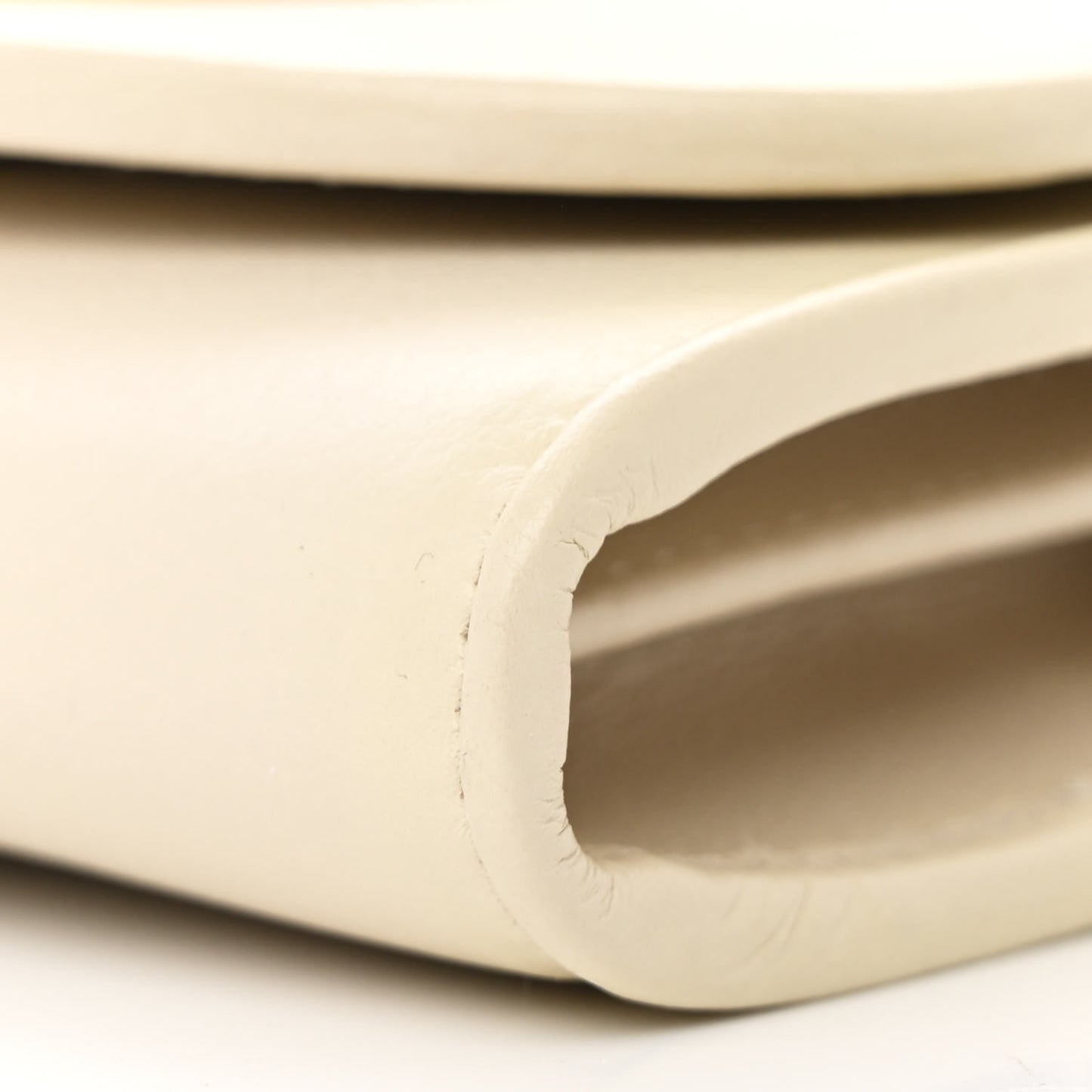 Roxy Calfskin Medium Blondie Chain Wallet Mystic White
