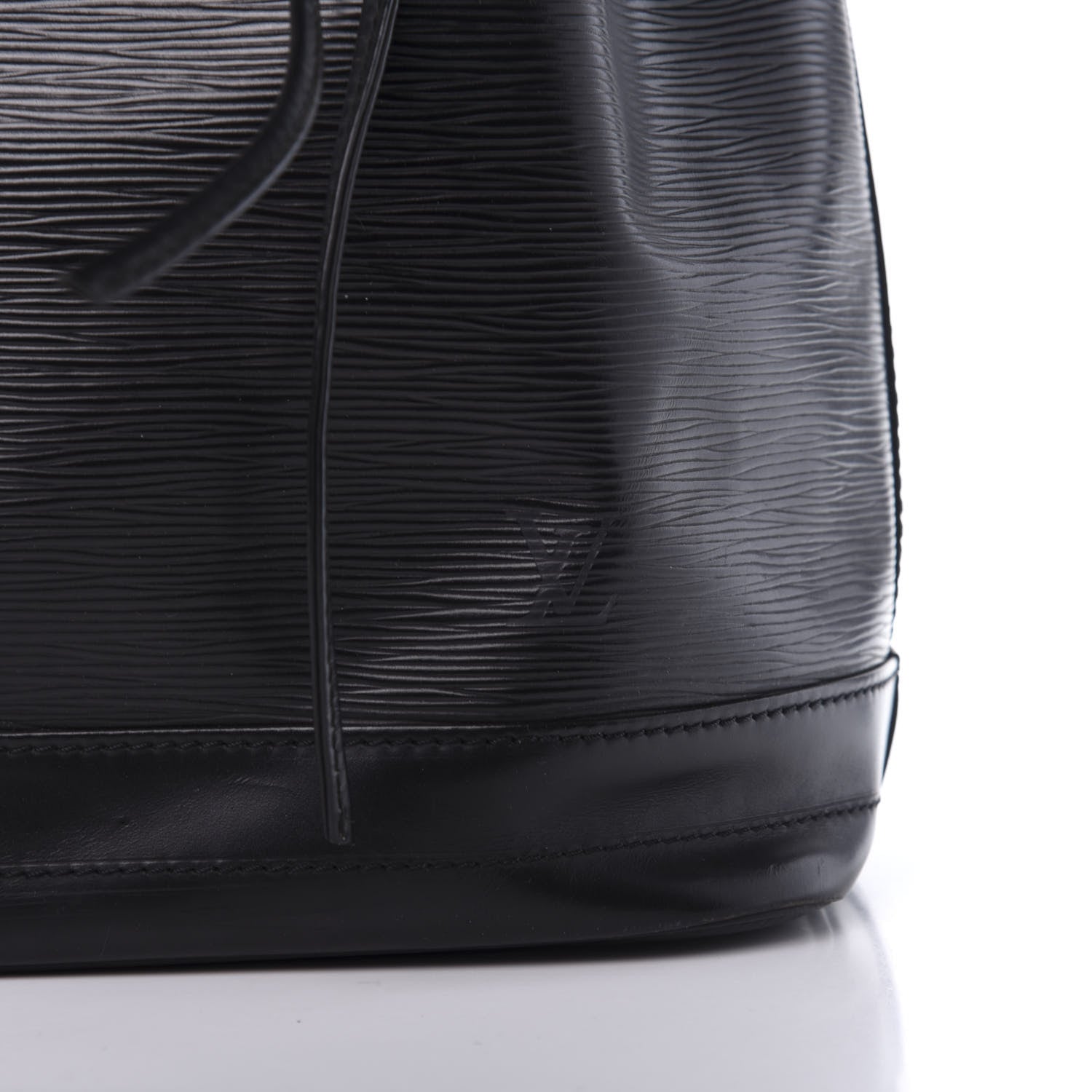 Louis Vuitton Epi Noe Black 7 of 9