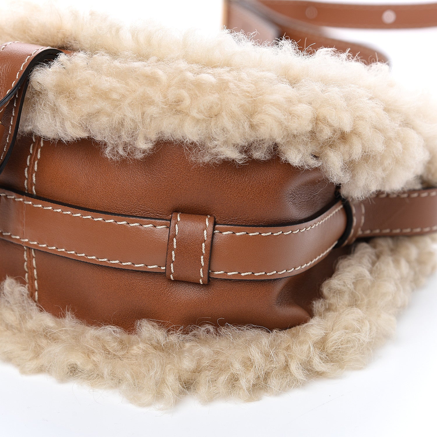 Chloe Small Grain Shiny Calfskin Small Marcie Round Crossbody Bag Caramel 8 of 8