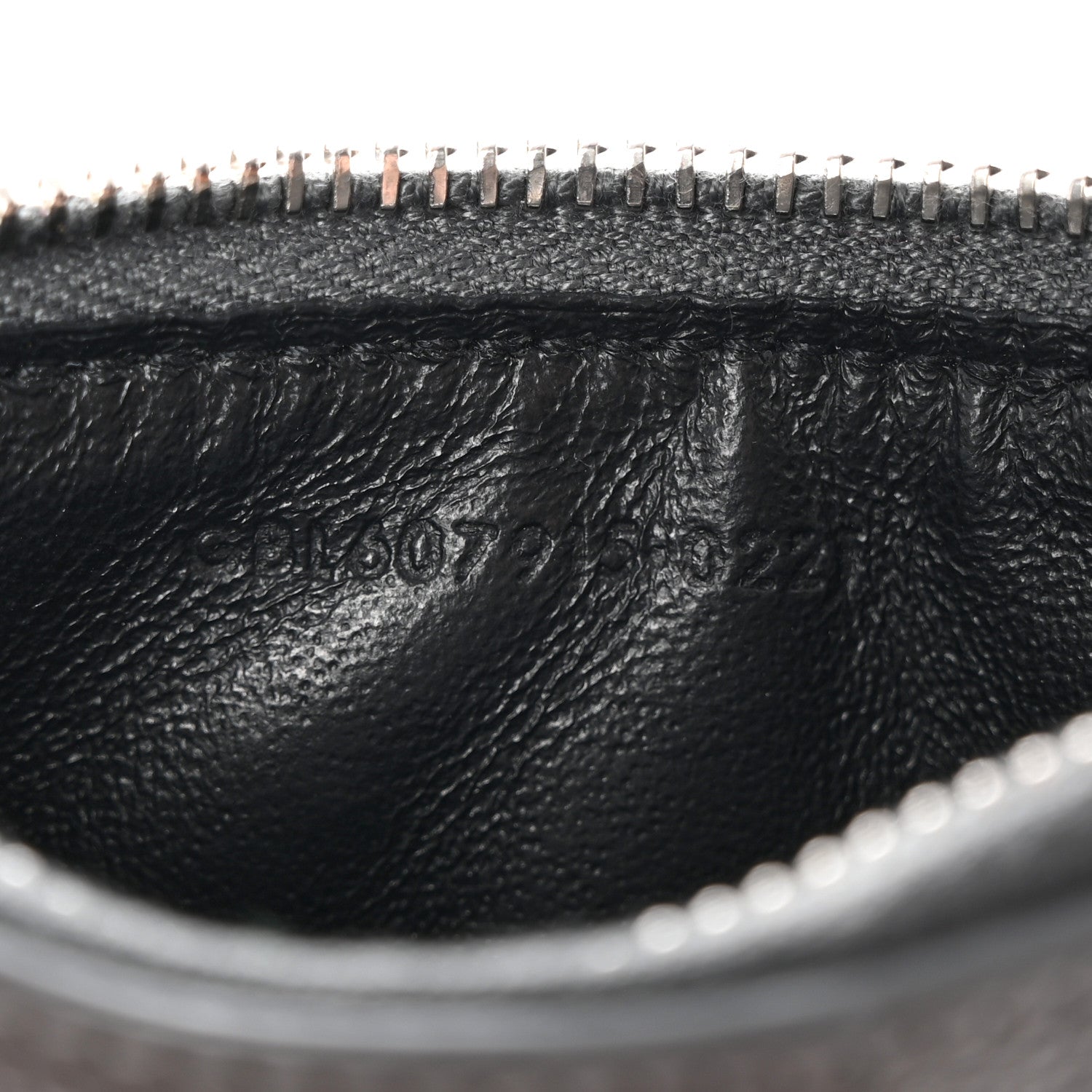 Saint Laurent Grain De Poudre Matelasse Chevron Monogram Fragments Zippered Card Case Coal 7 of 8